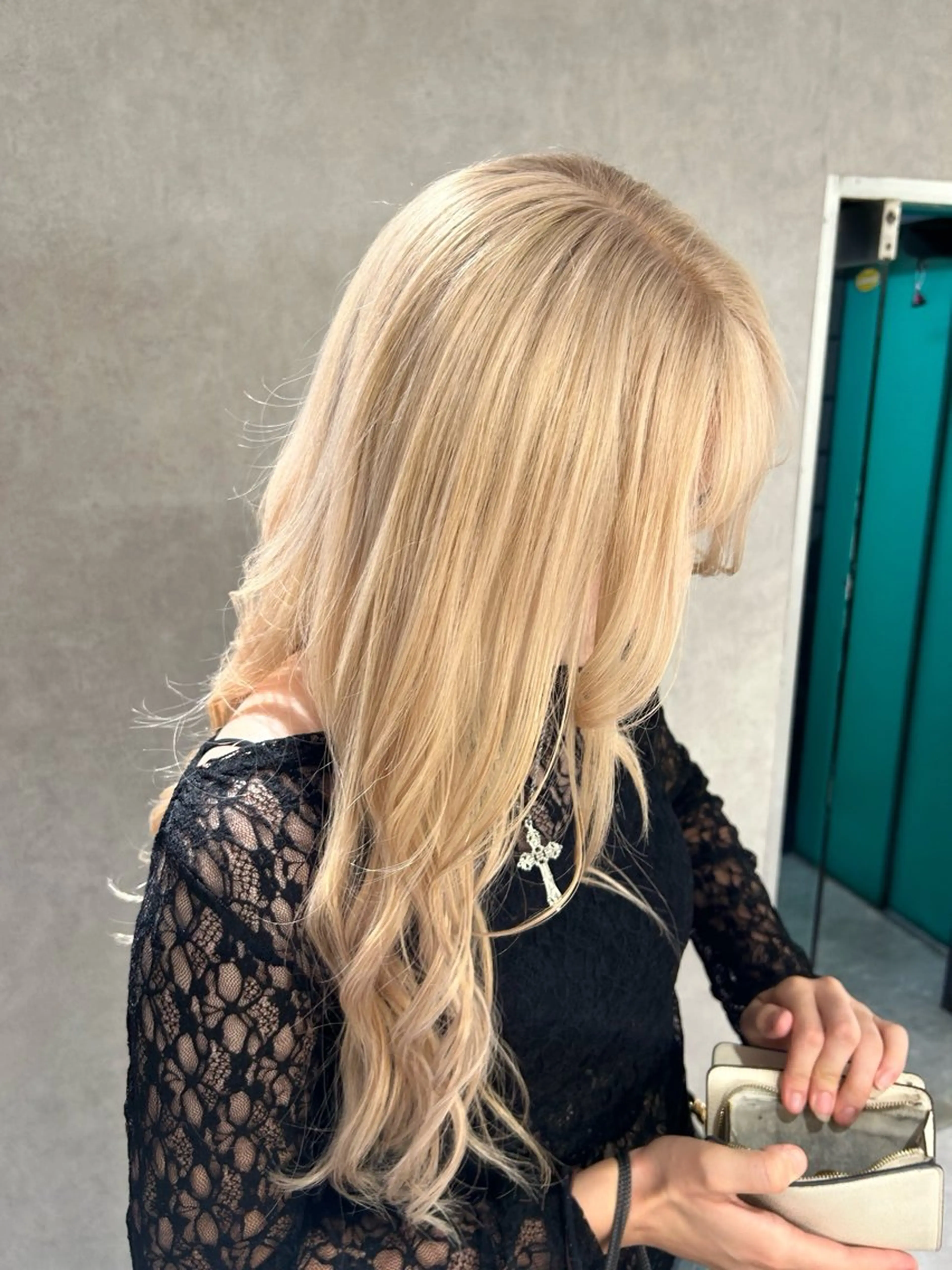 【💎ケアブリーチ2回💎】トリプルカラー💚🤍🩵➕1steptreatment🫧の写真