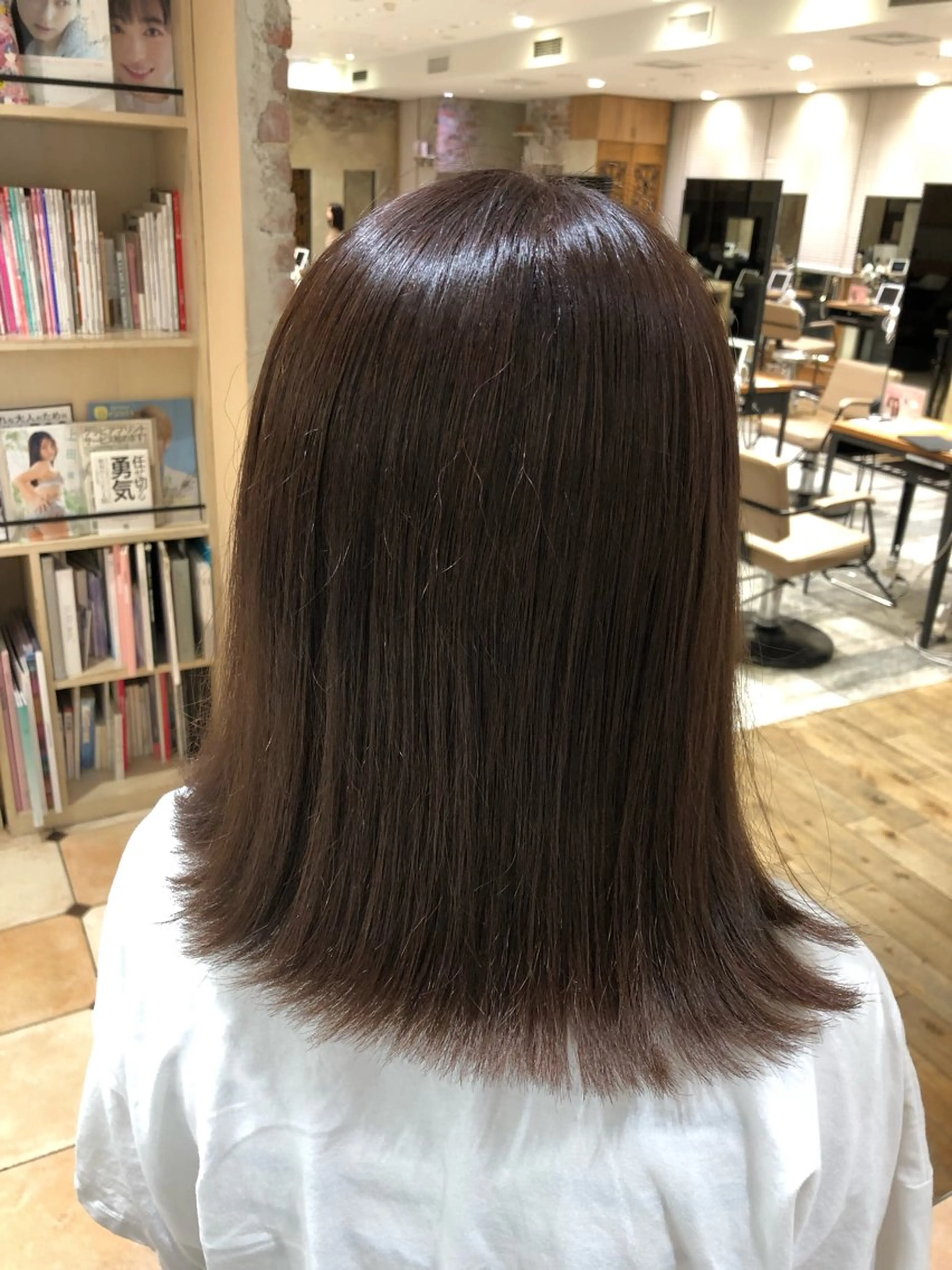 セミロング 新宿／透明感カラー/ 髪質改善/早野大空のヘアスタイル