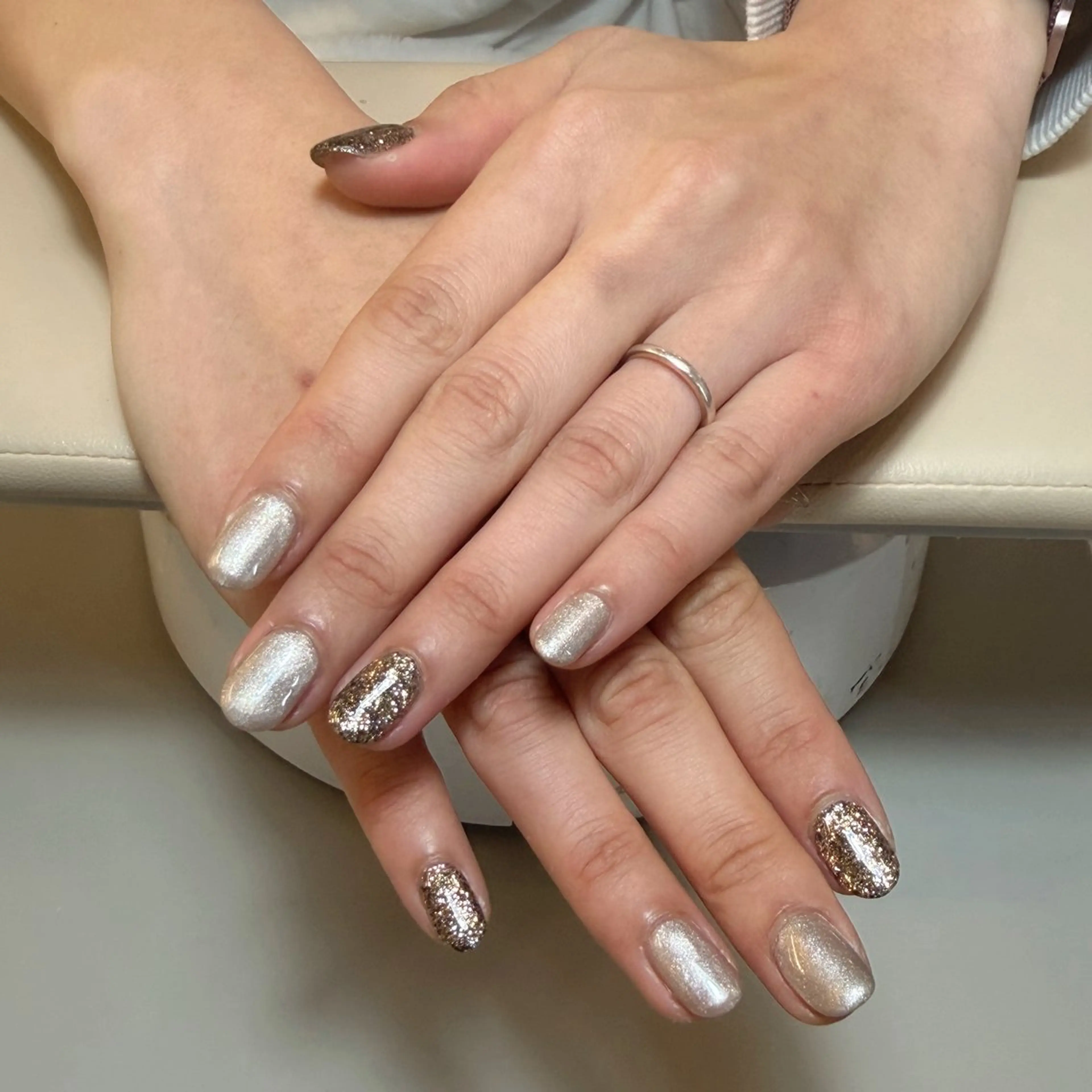 ネイル グラデーション キラキラネイル ワンカラーネイル Luana / ayanaのネイルデザイン