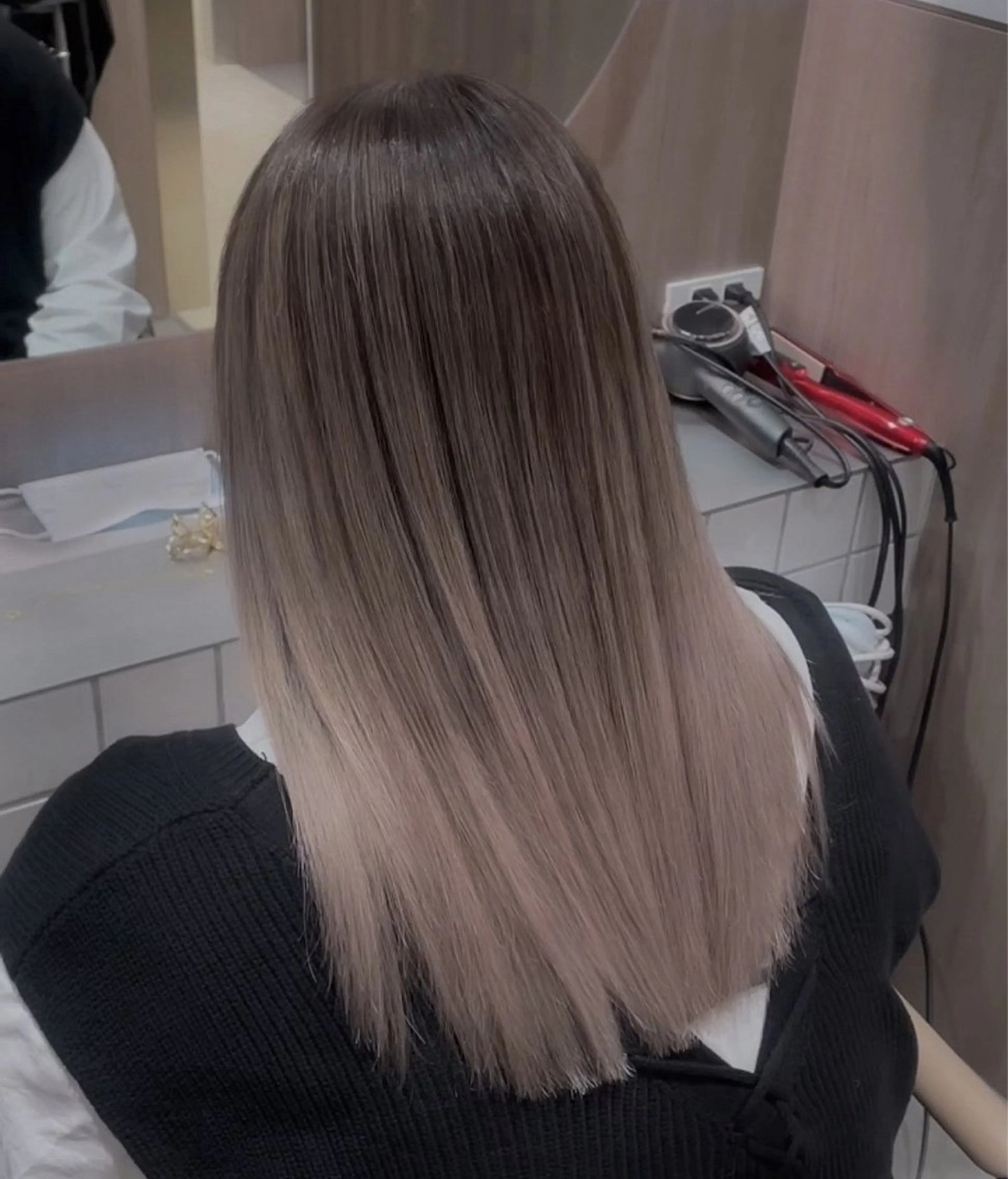 ミディアム 海外ハイトーン 🇺🇸sakiのヘアスタイル