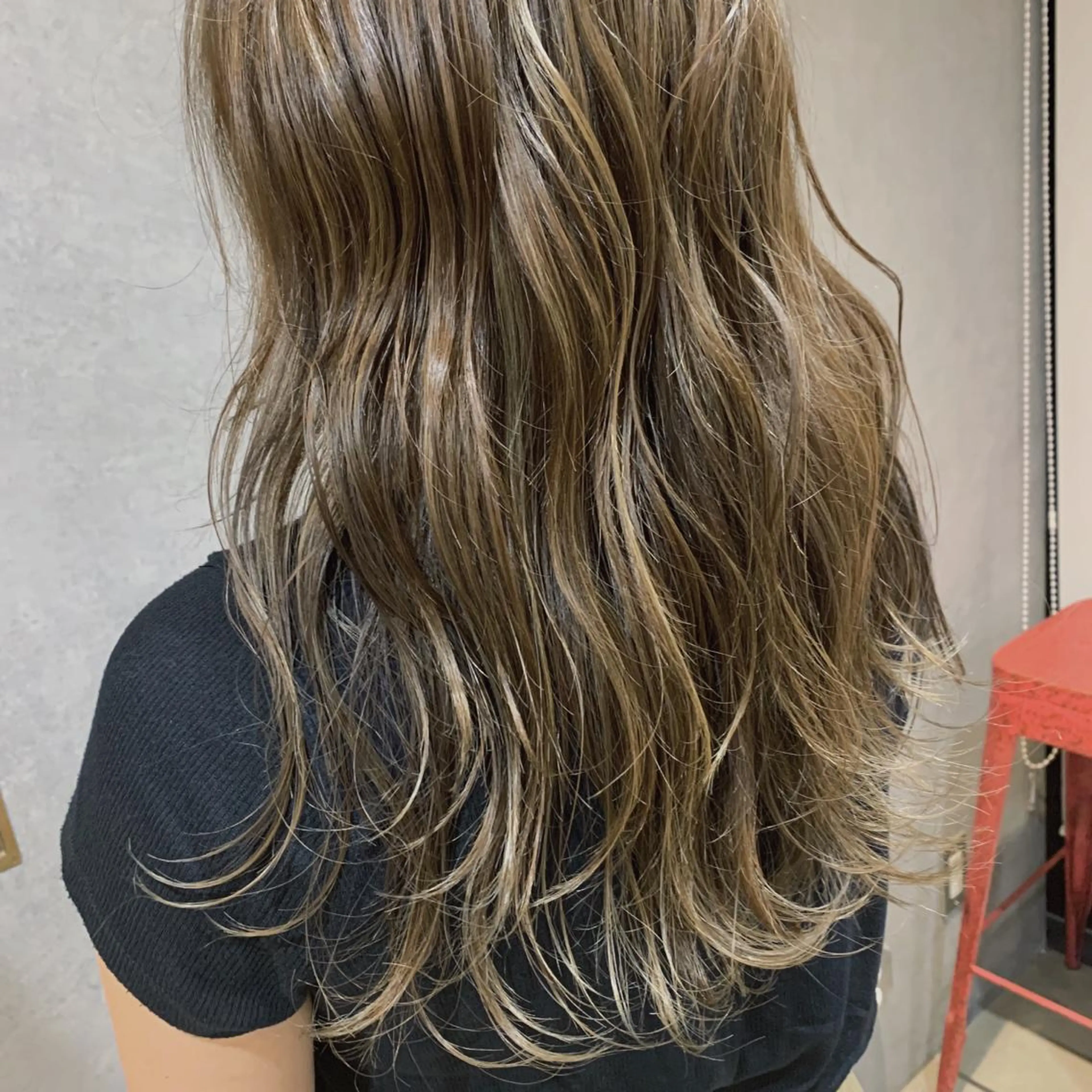 ロング カラー ヘアアレンジ ハイライトカラー ハイトーンカラー ハイライト GO TODAY  シェアサロン札幌店所属・kana .のヘアスタイル