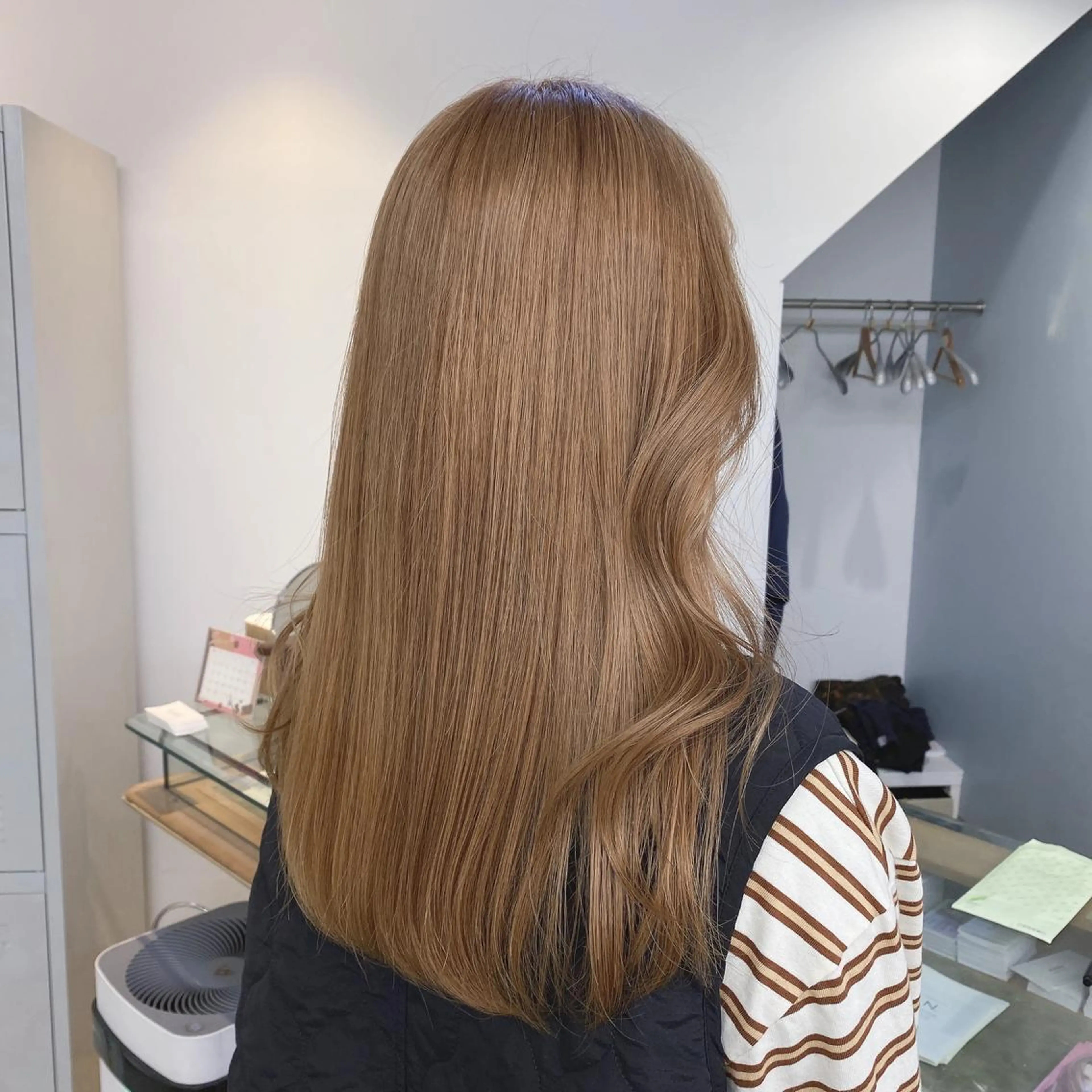 ロング カラー パーマ ヘアアレンジ メンズ ネイル マツエク・マツパ アイブロウ 暖色系/透明感 治野心のヘアスタイル