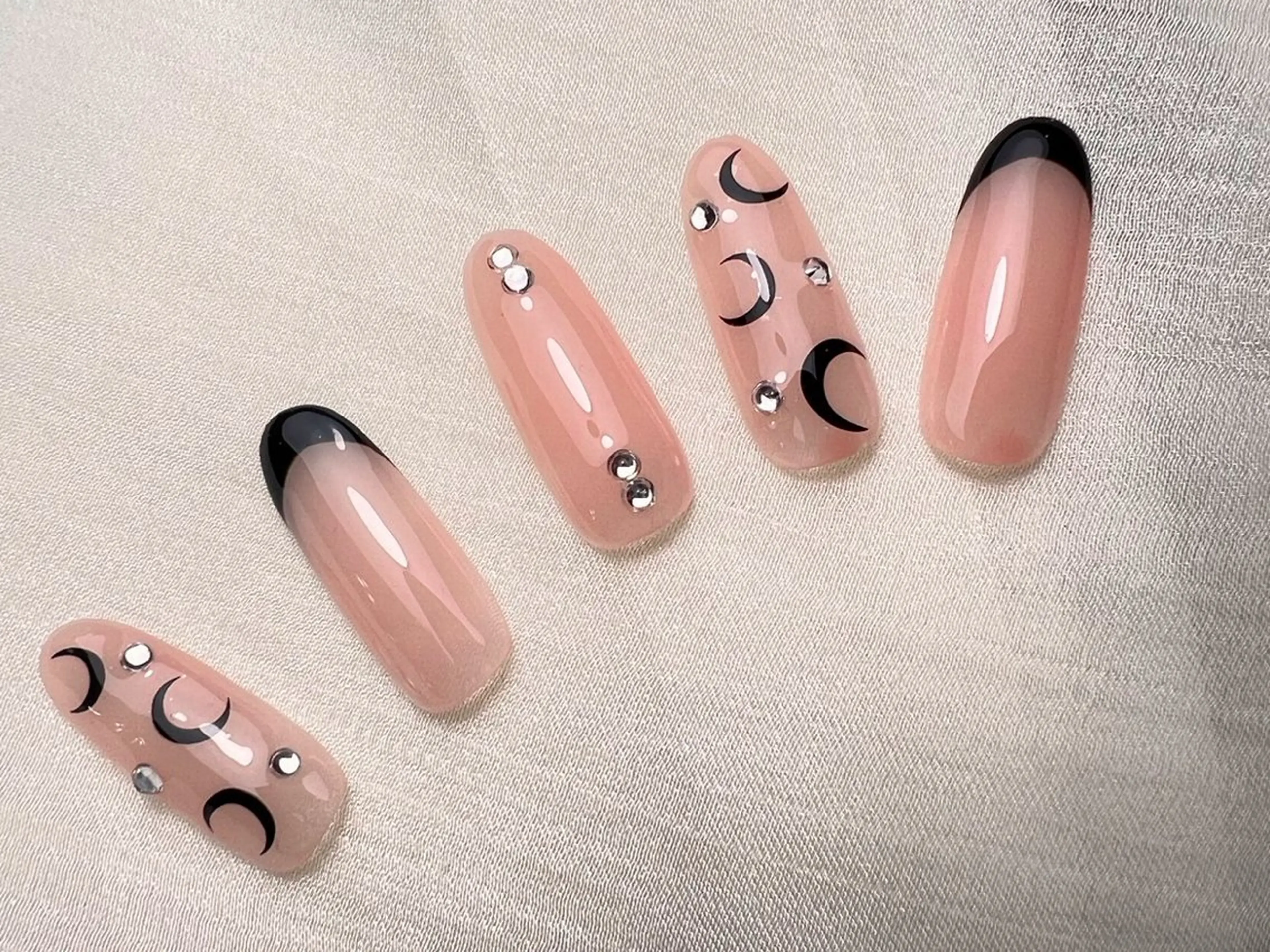 ネイル ハンドネイル マジックミラー所属・マジック ミラーのネイルデザイン