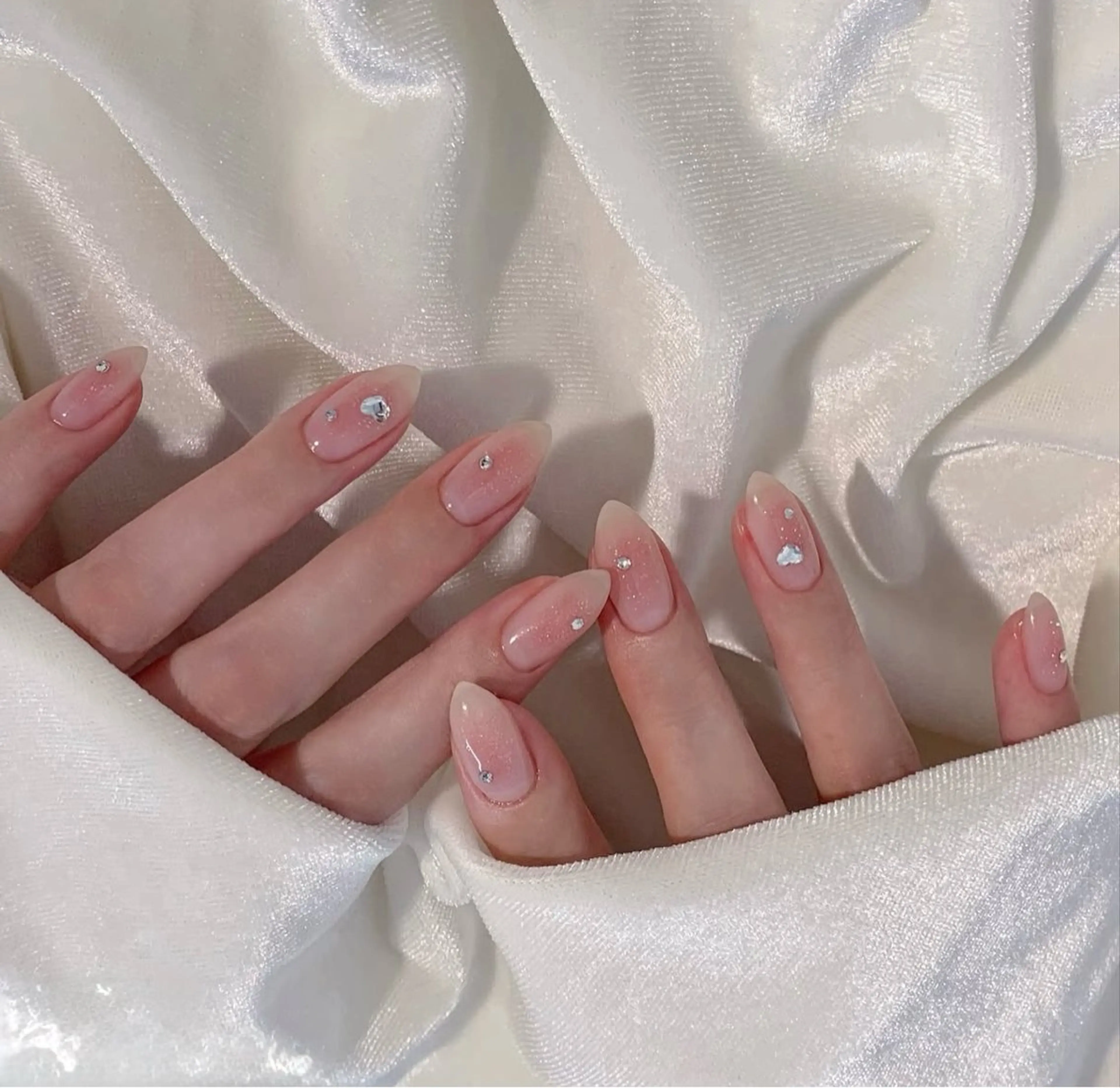 ネイル ハンドネイル ハンドケア NailSalon✨ Écrinエクランのネイルデザイン