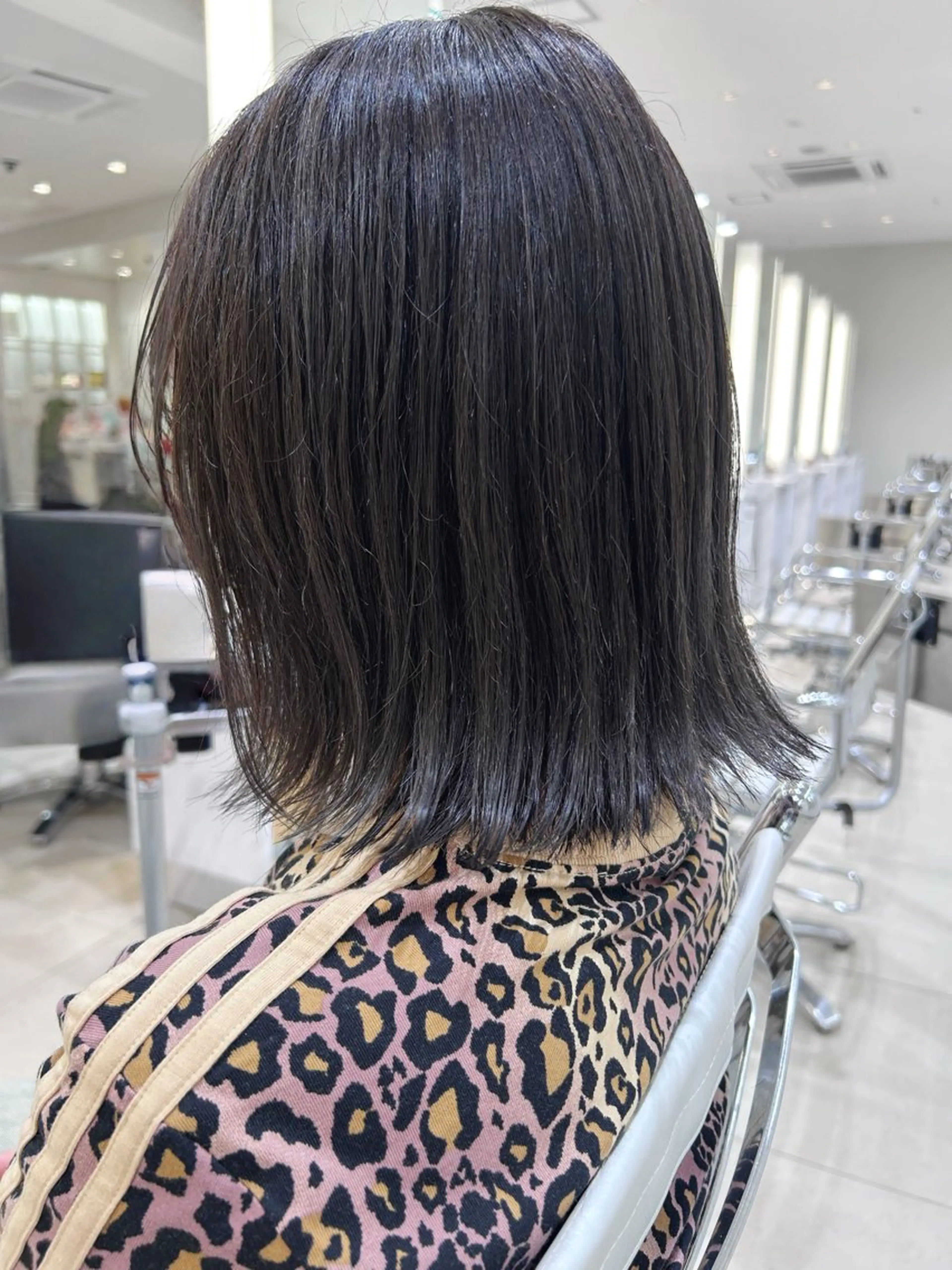 ミディアム アッシュ アッシュグレー ボブ ボブ・暖色カラー🌟 渡辺瑚十音のヘアスタイル