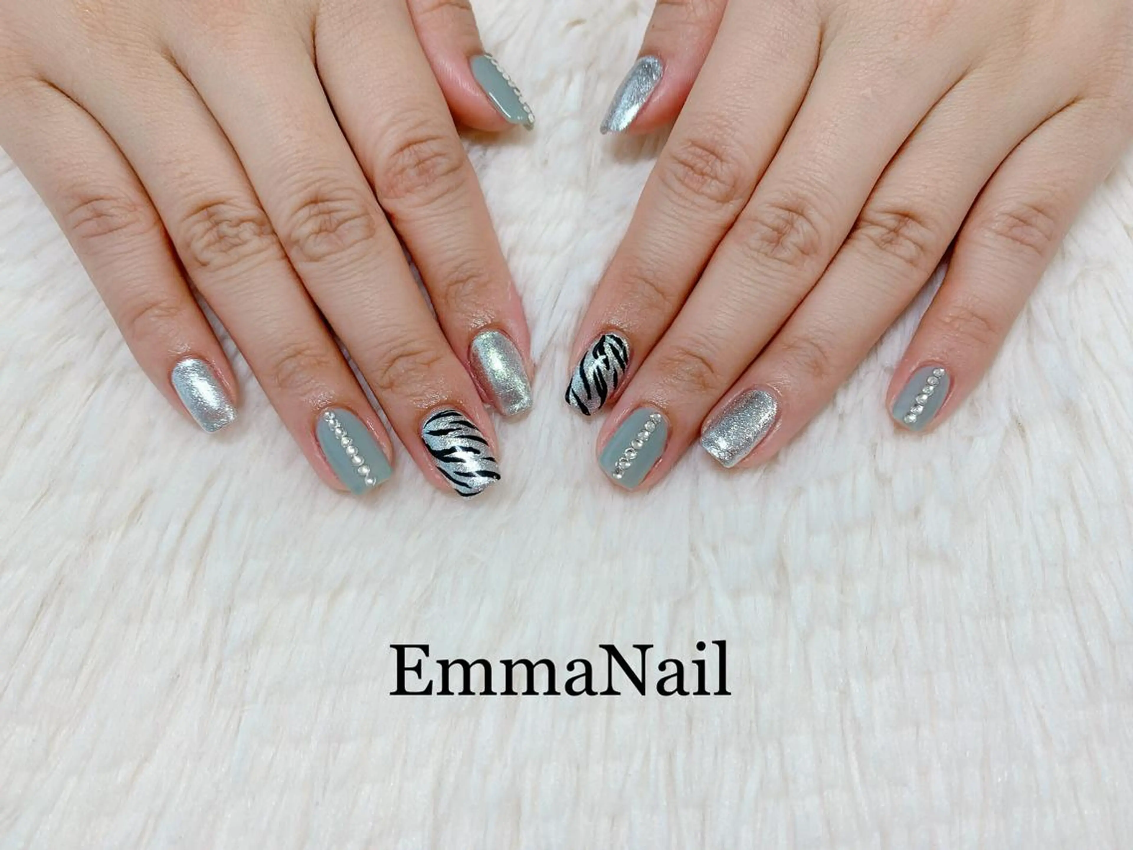 ネイル 持ち込み salon EM&A emiのネイルデザイン
