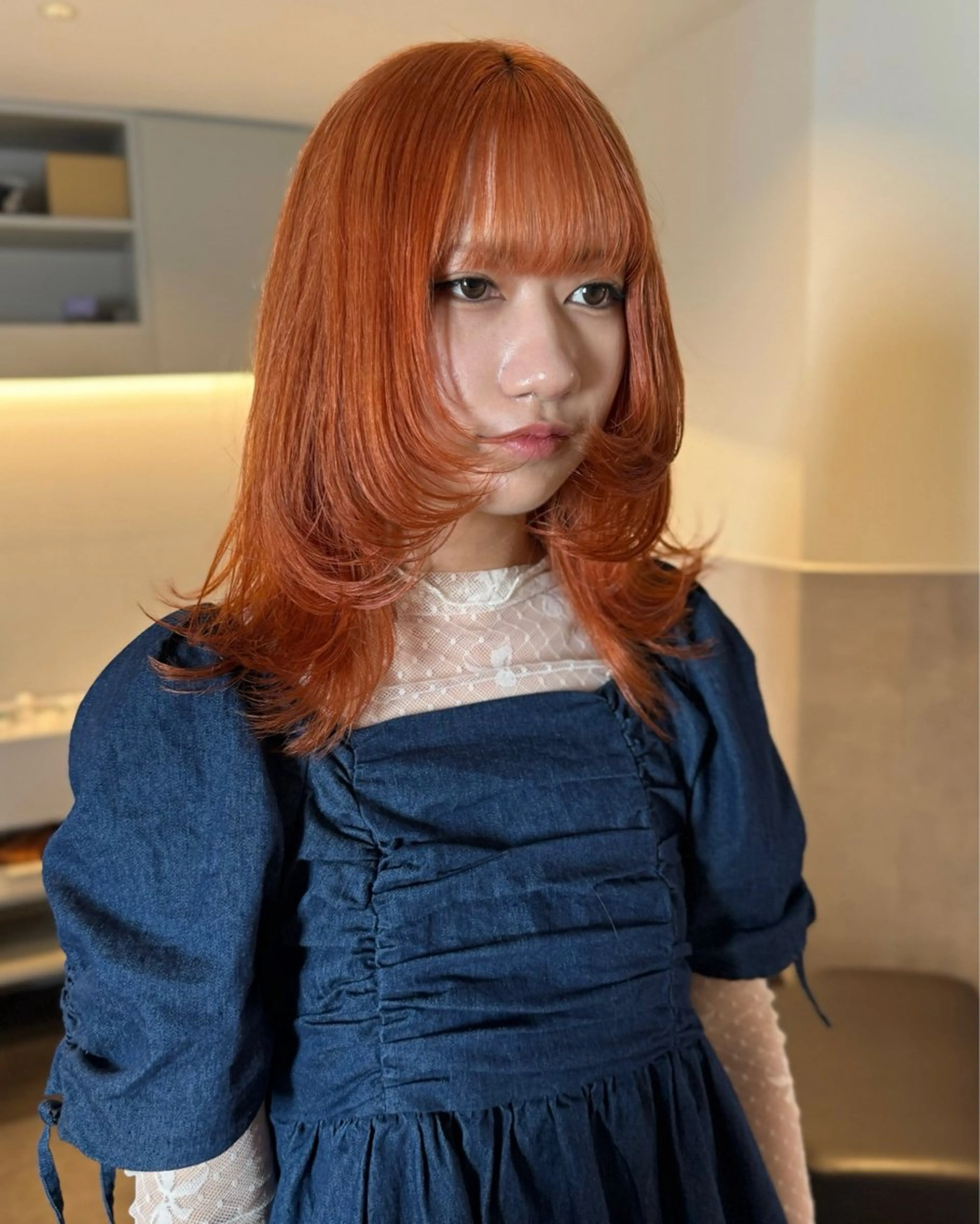 ミディアム カラー ハイトーンカラー レイヤーカット ウルフカット カット ヘアカラー トリートメント RAIMA ハイトーン/レイヤーのヘアスタイル