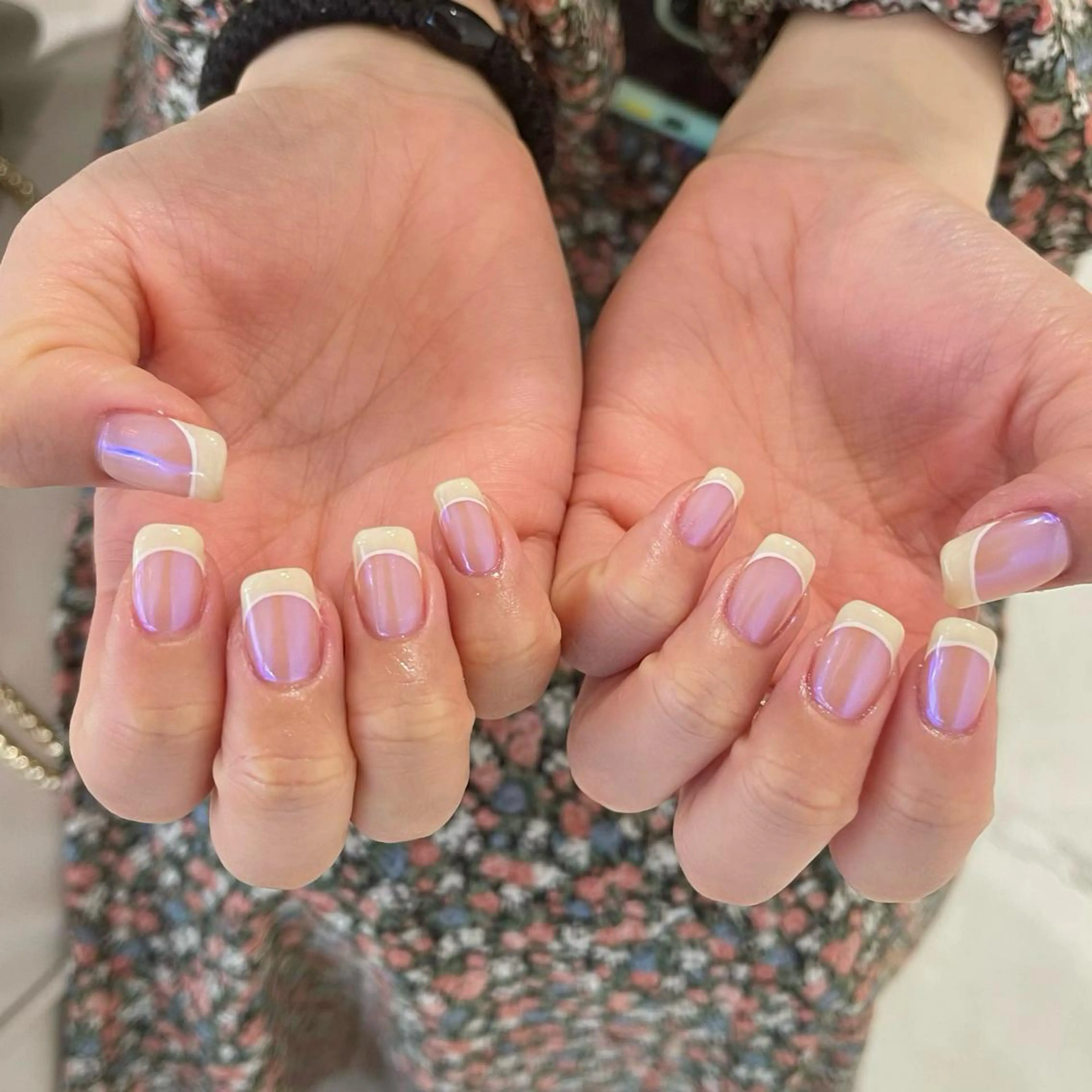 ネイル オーロラネイル esby Loely MIZUKIのネイルデザイン