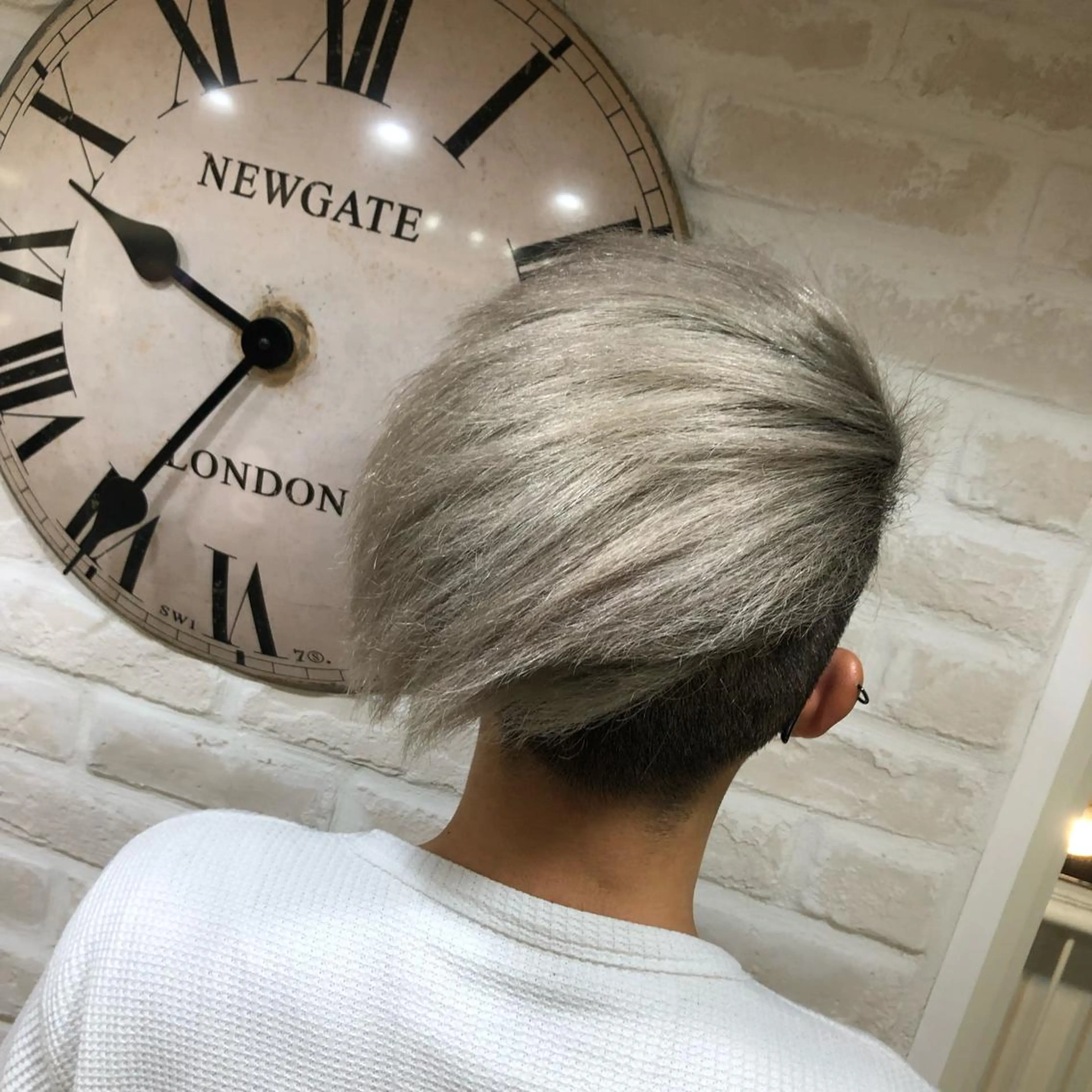 ショート カラー メンズ ブロンド 外国人風カラー カット ヘアカラー トリートメント ヘアセット Aujua ソムリエ 勝又舞夏のヘアスタイル