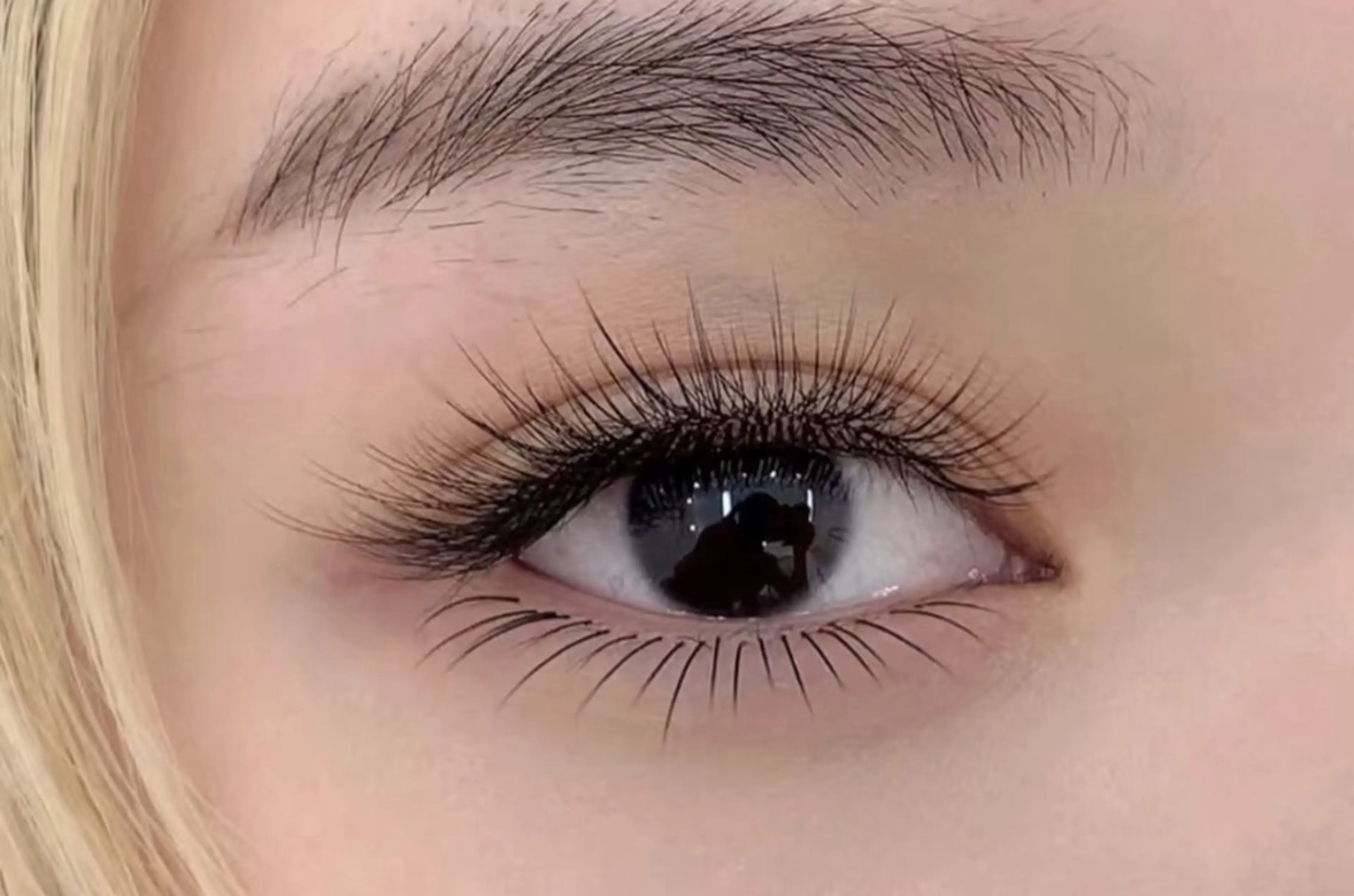 ボリュームラッシュ300本の写真