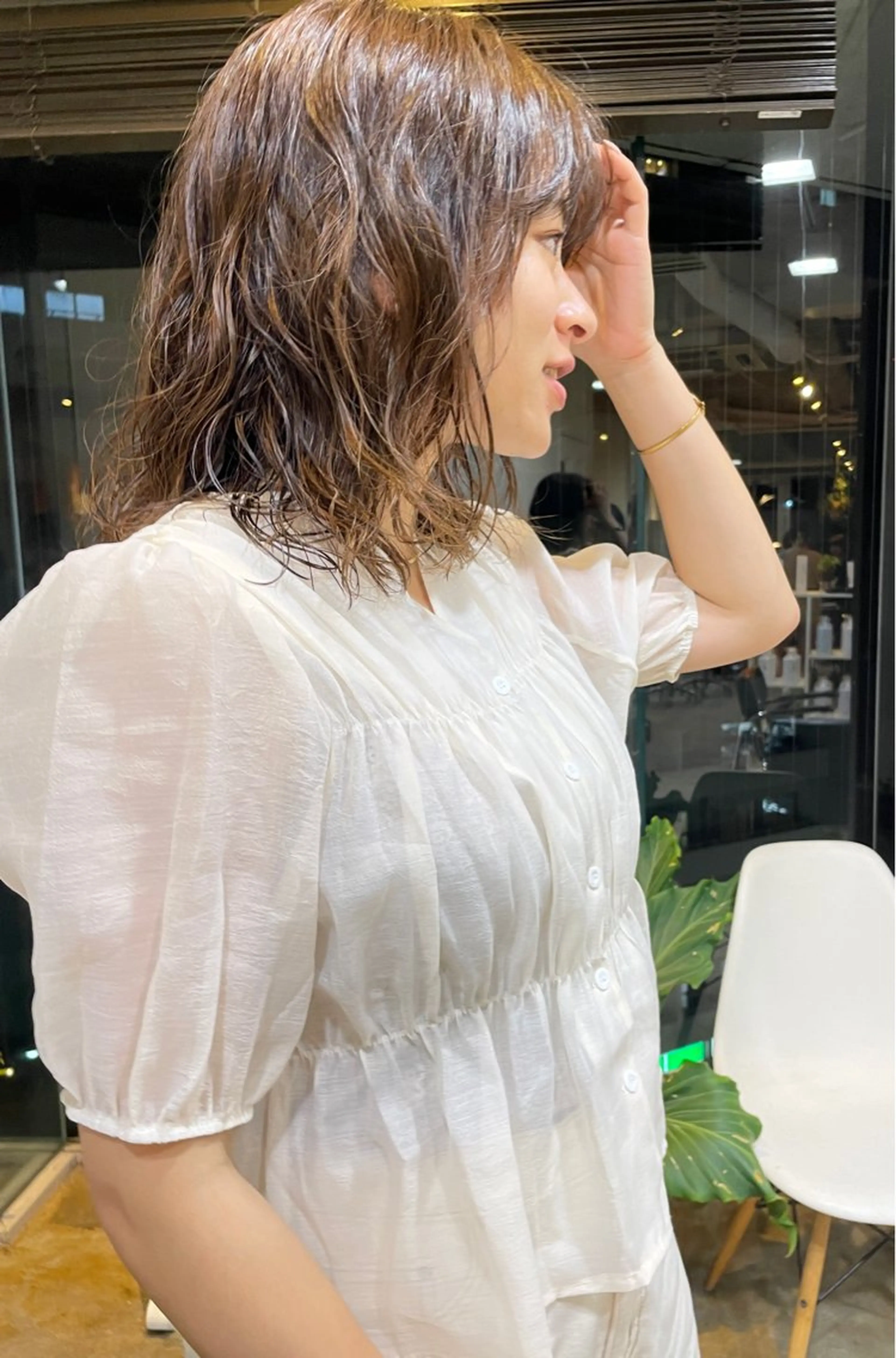 ミディアム カラー パーマ カット ヘアカラー パーマ トリートメント レイヤー／似合わせ TAKUYAのヘアスタイル