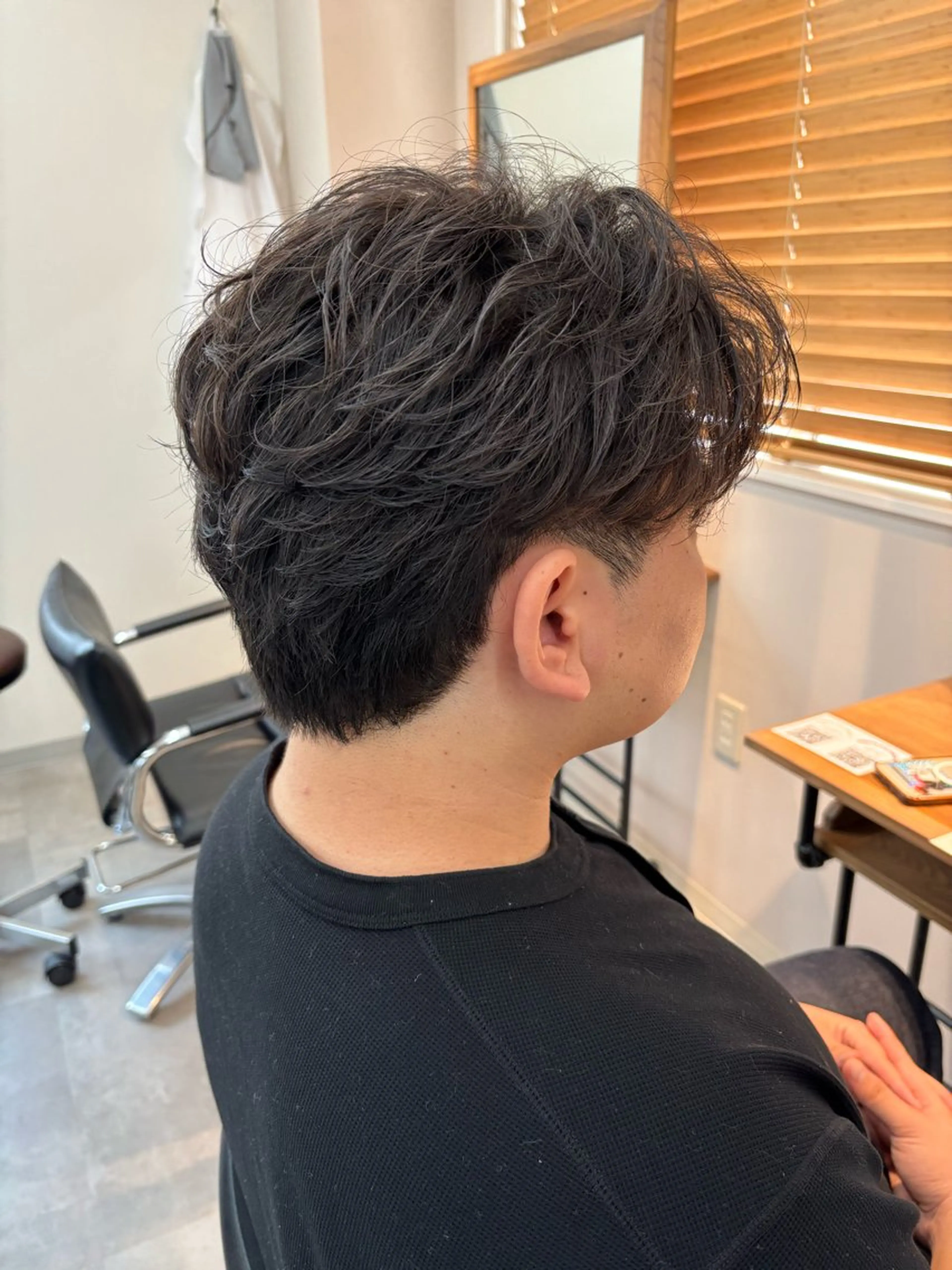 パーマ メンズ フェザーパーマ メンズパーマ カット パーマ フェザーパーマ/韓国 /メンズカット保立のヘアスタイル