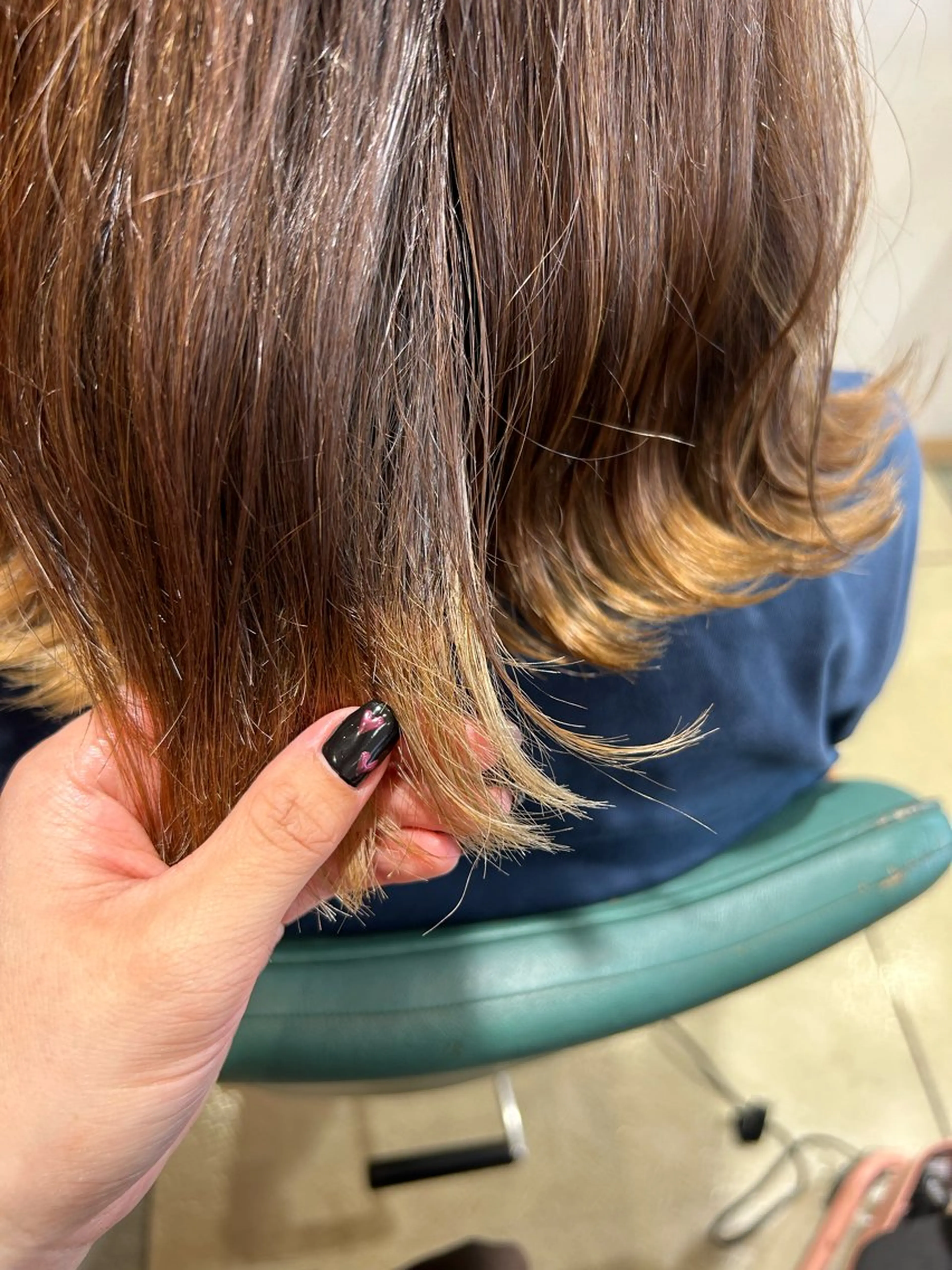 セミロング カラー 🩷愛咲🩷レイヤー /透明感カラーのヘアスタイル