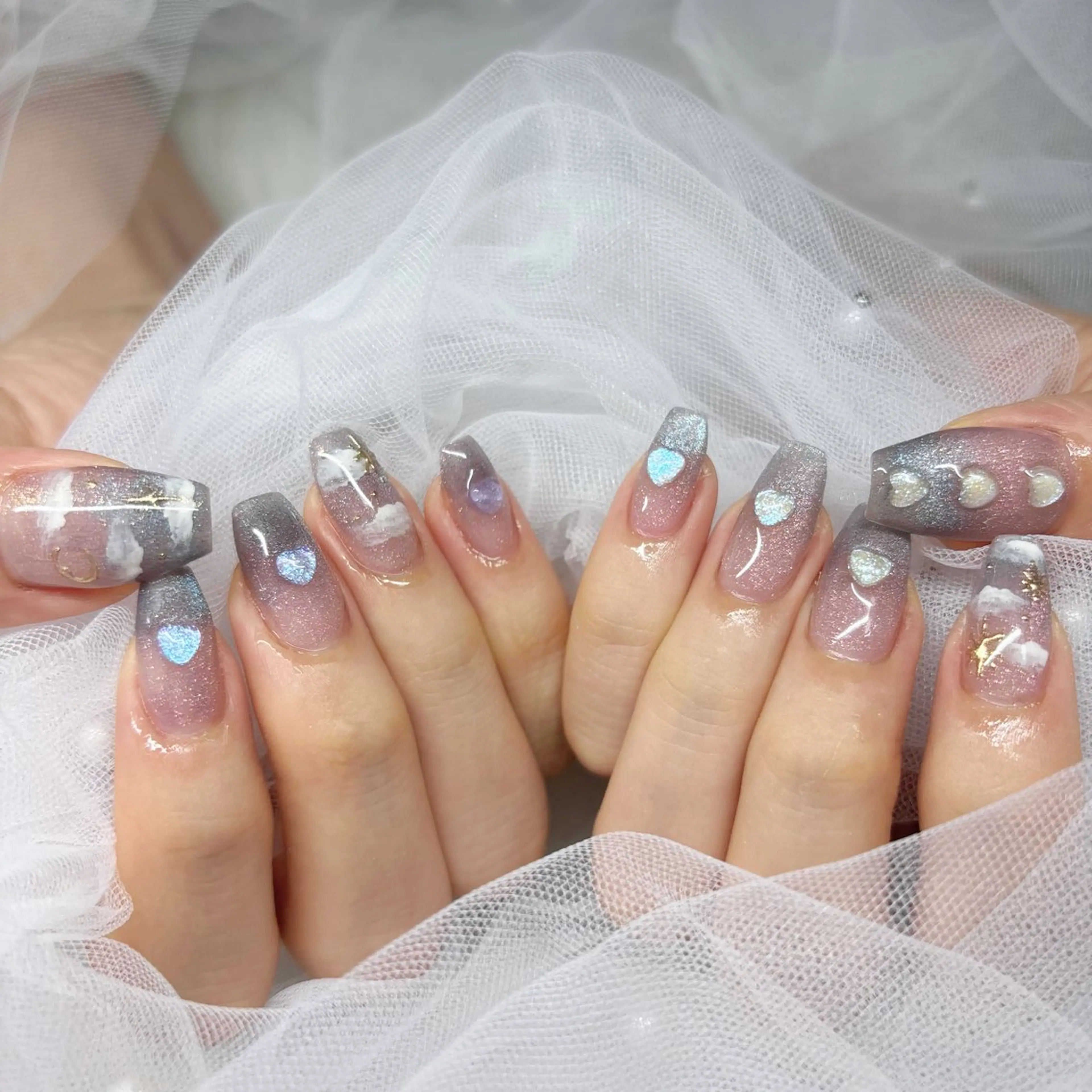 ネイル グラデーション ハート キラキラネイル ハンドネイル Yappy kurumiのネイルデザイン