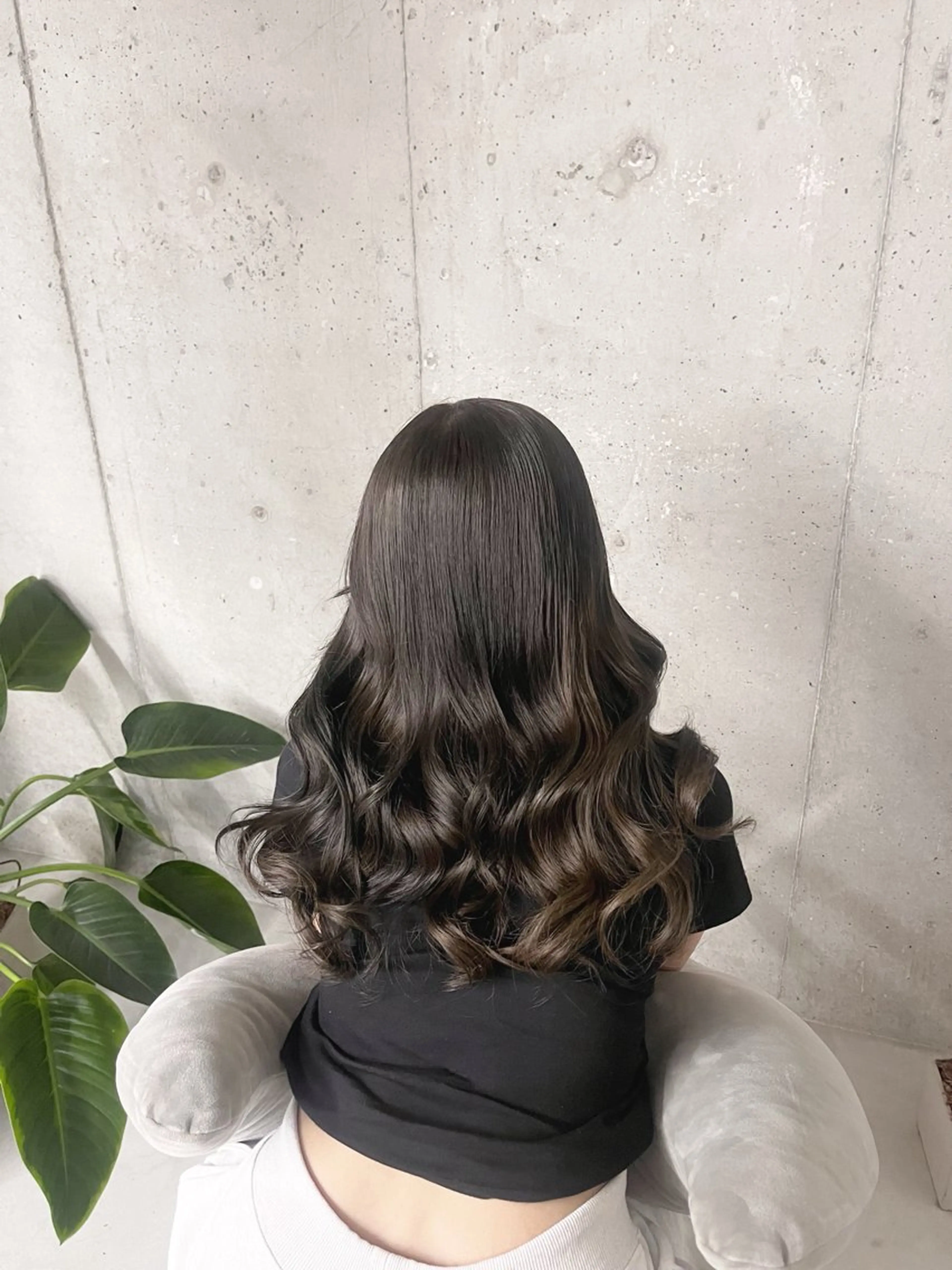 ロング カラー ブラウンカラー ダークグレー ダークグレージュ グレージュ nico所属・KANNA🩵 nico 東心斎橋のヘアスタイル