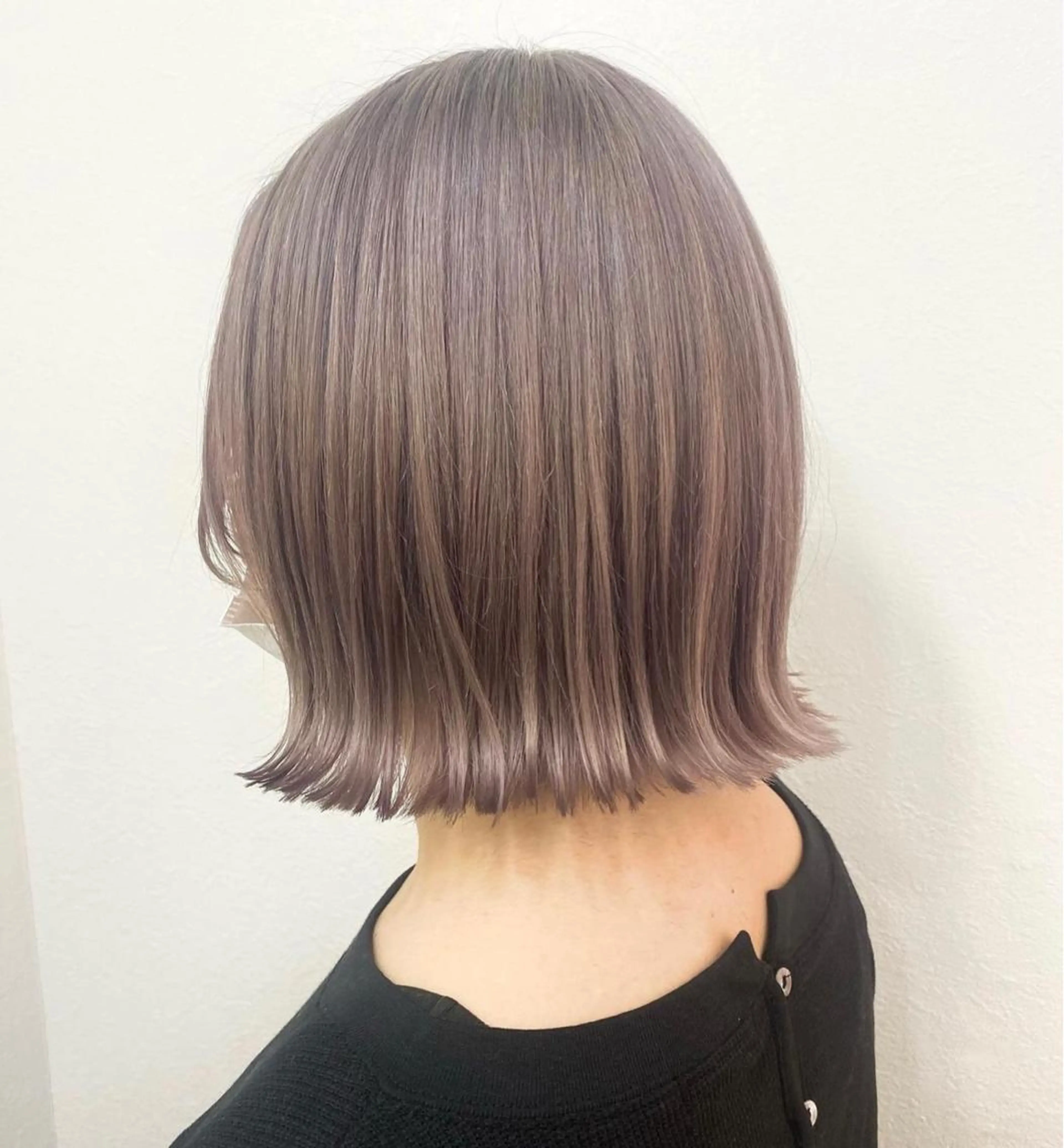 ショート カラー ベージュカラー ラベンダーカラー ラベンダーベージュ ボブ 遠藤沙也加 /レイヤーカットのヘアスタイル