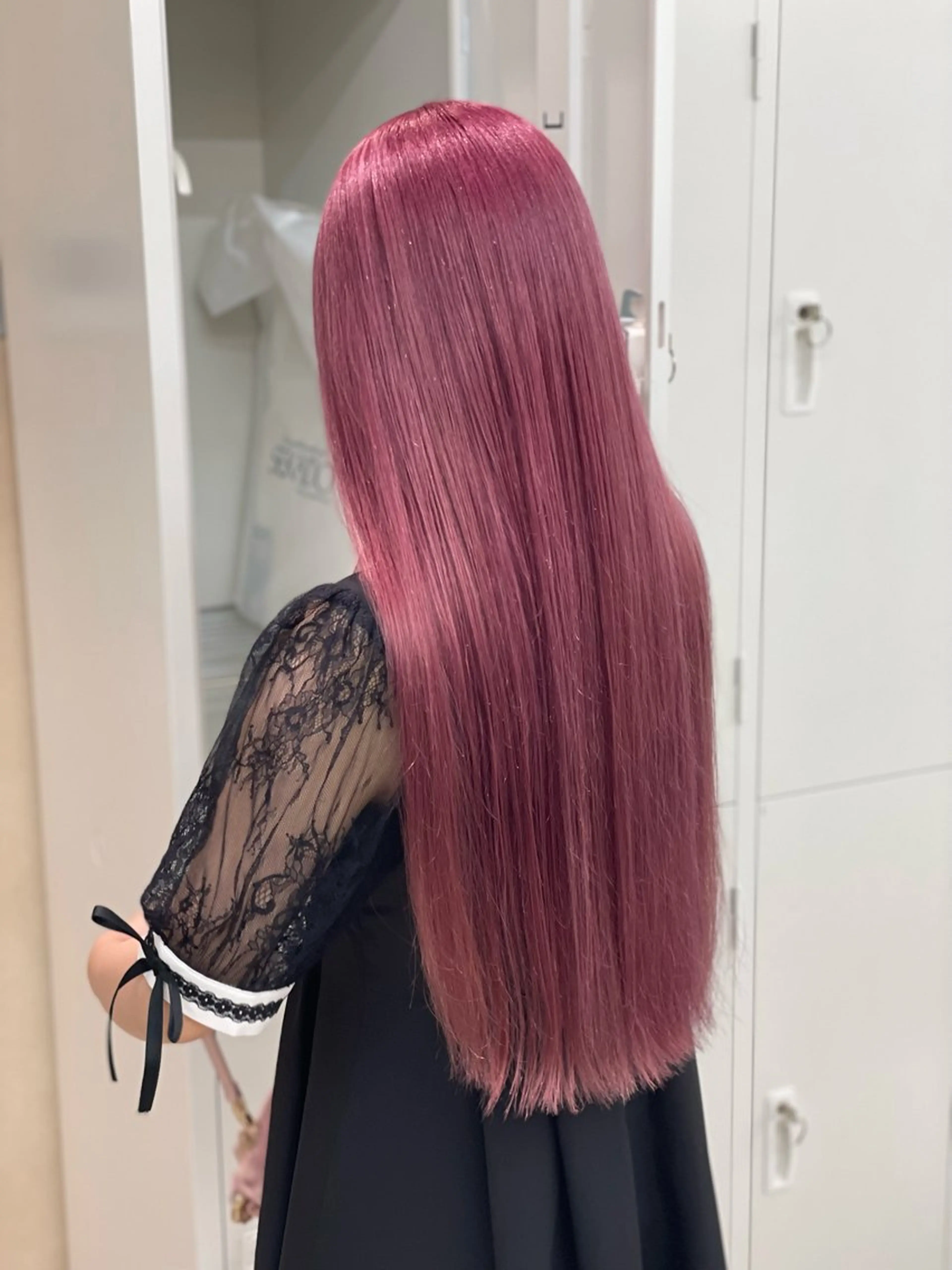 ロング カラー ショーヤ/ブリーチ /バレイヤージュのヘアスタイル