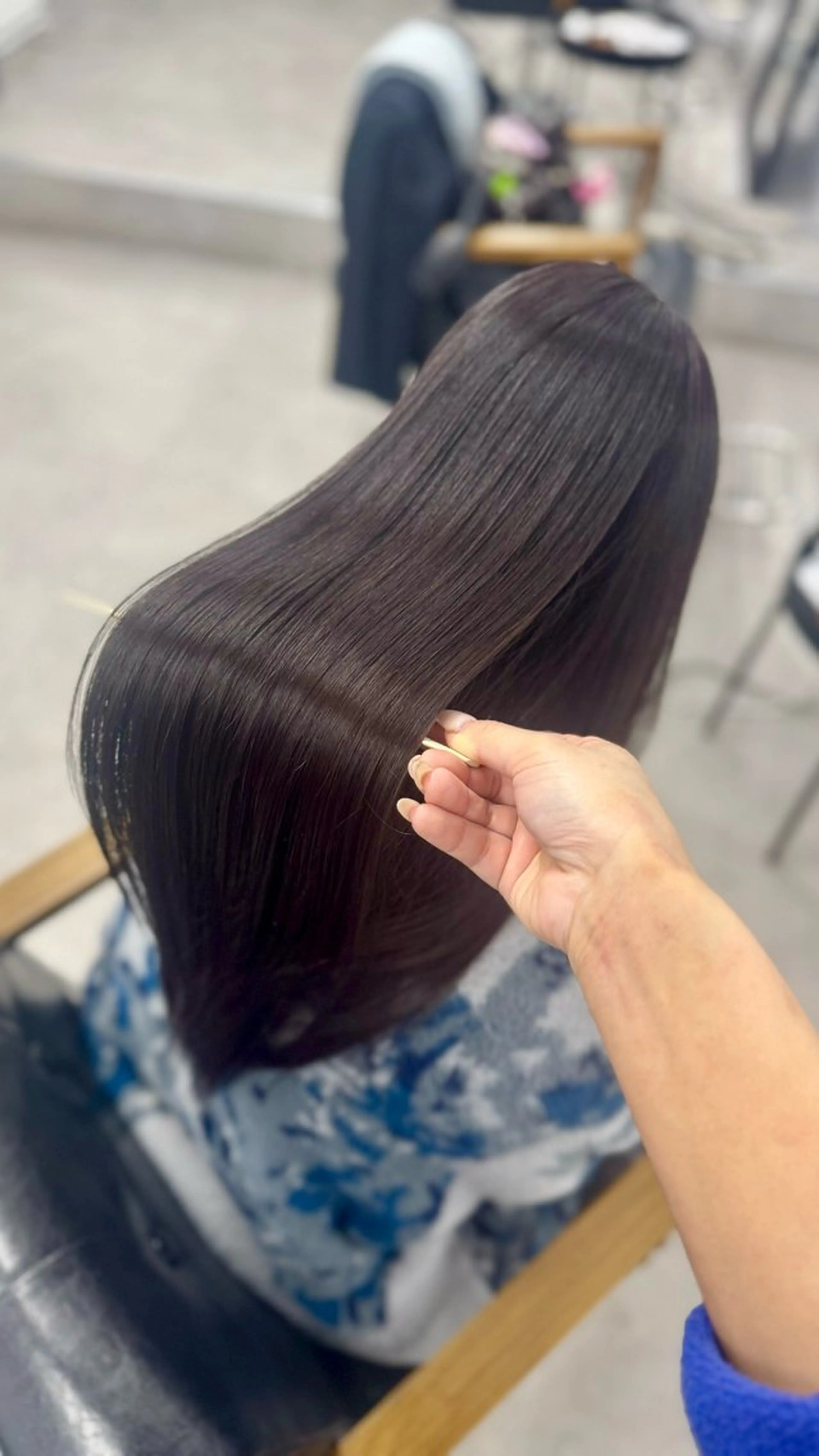 ロング ピンクラベンダー 縮毛矯正 京都河原町 髪質改善🌛‧˚花綸のヘアスタイル