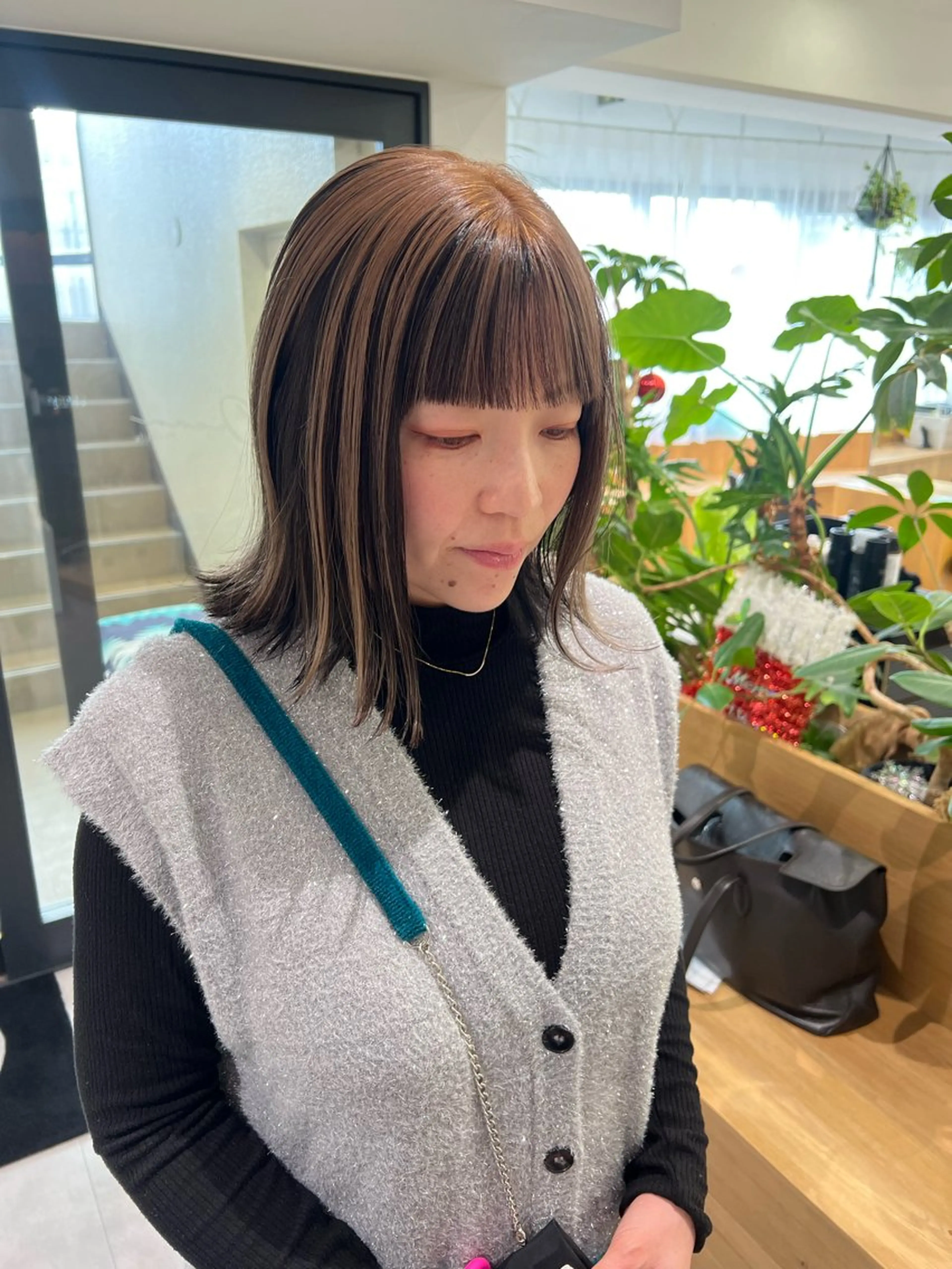 ミディアム カラー ヘアカラー トリートメント 艶ベージュ/オリーブ カラー🫒airiのヘアスタイル