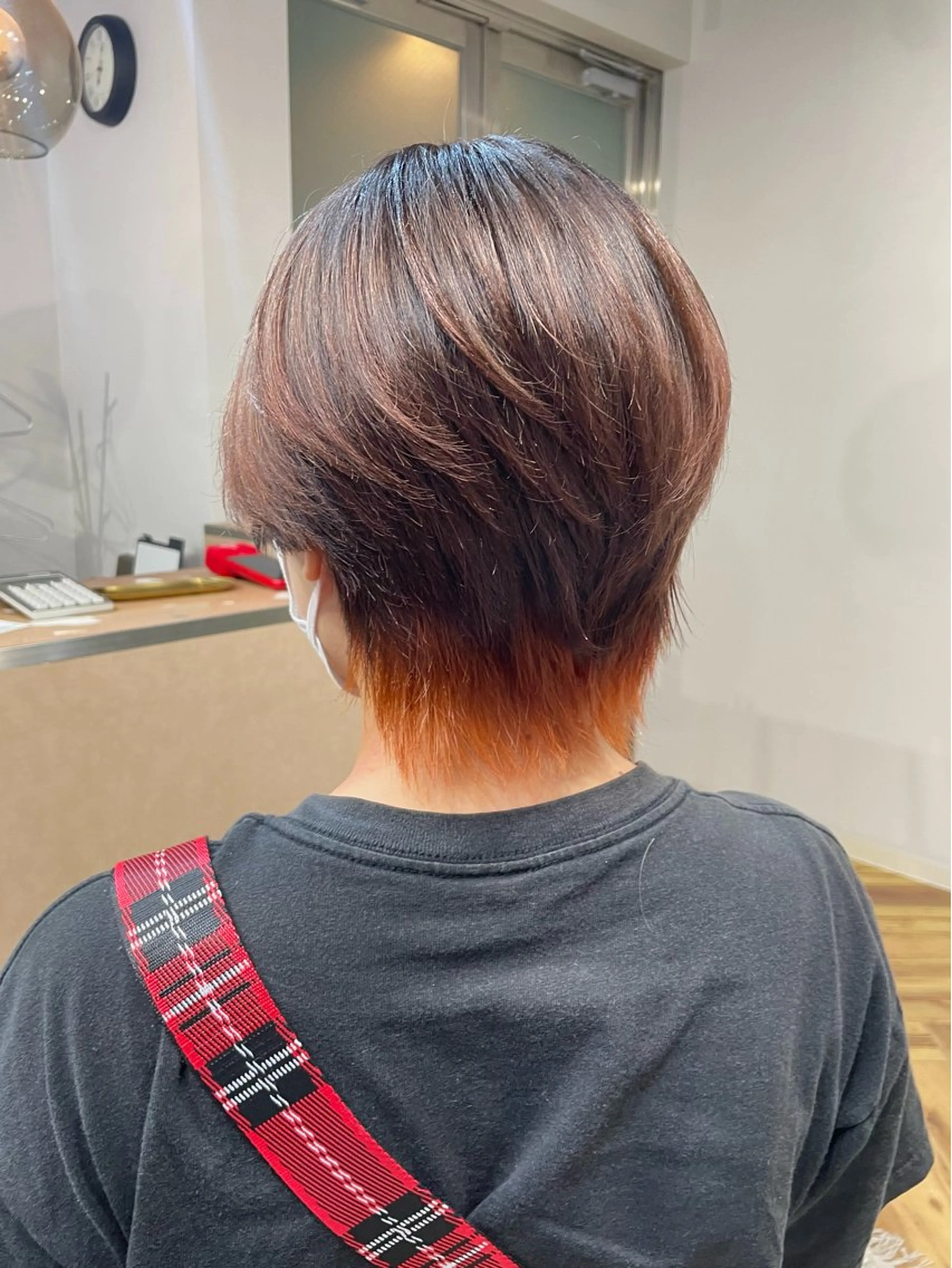 ショート カラー ブラウンカラー オレンジ レッドカラー レッドブラウン ヘアカラー lani hair salon所属・SHOTO ハイトー ン/デザインカラーのヘアスタイル