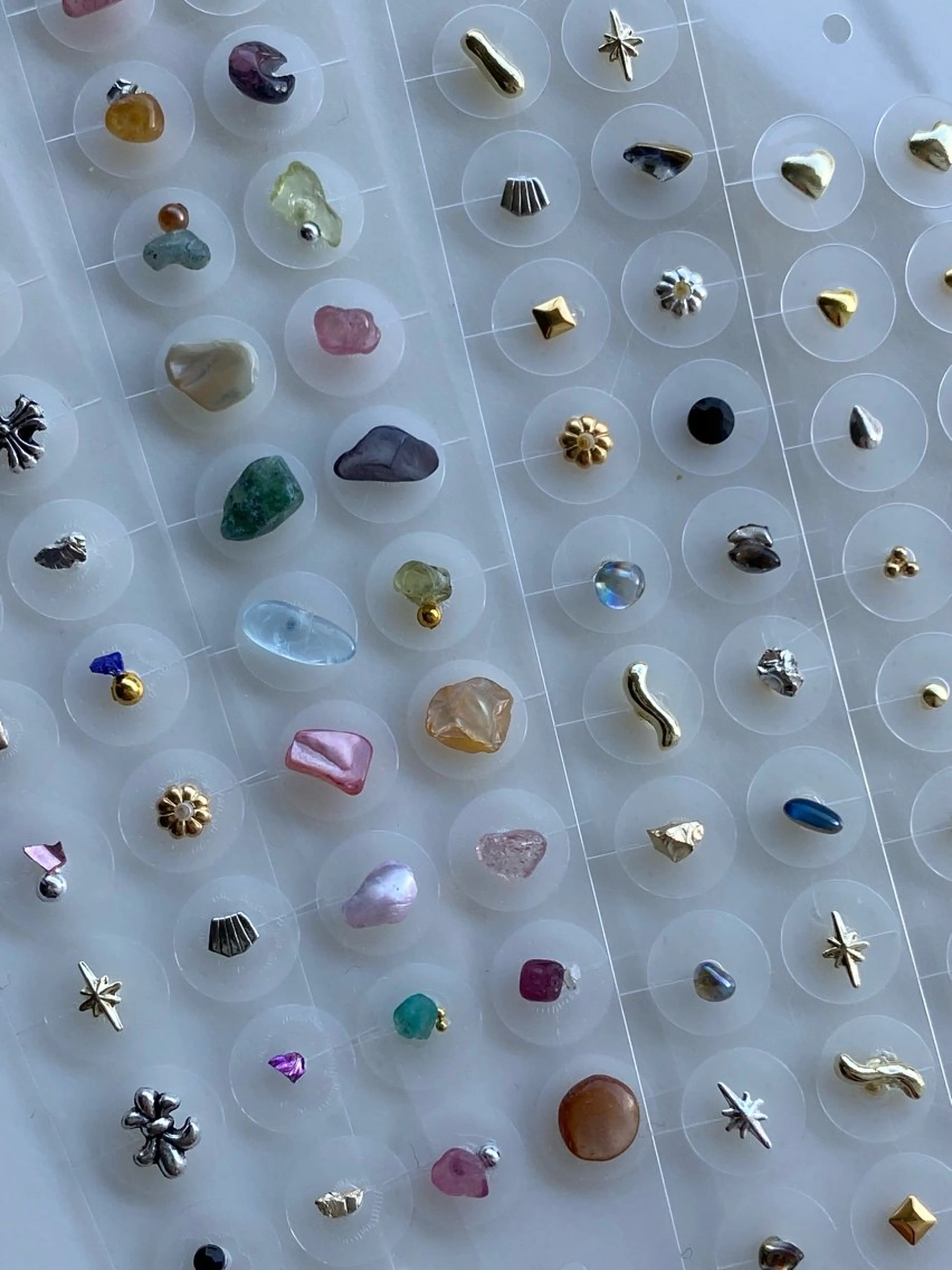 草加ニュアンスネイル 🌚hersのネイルデザイン