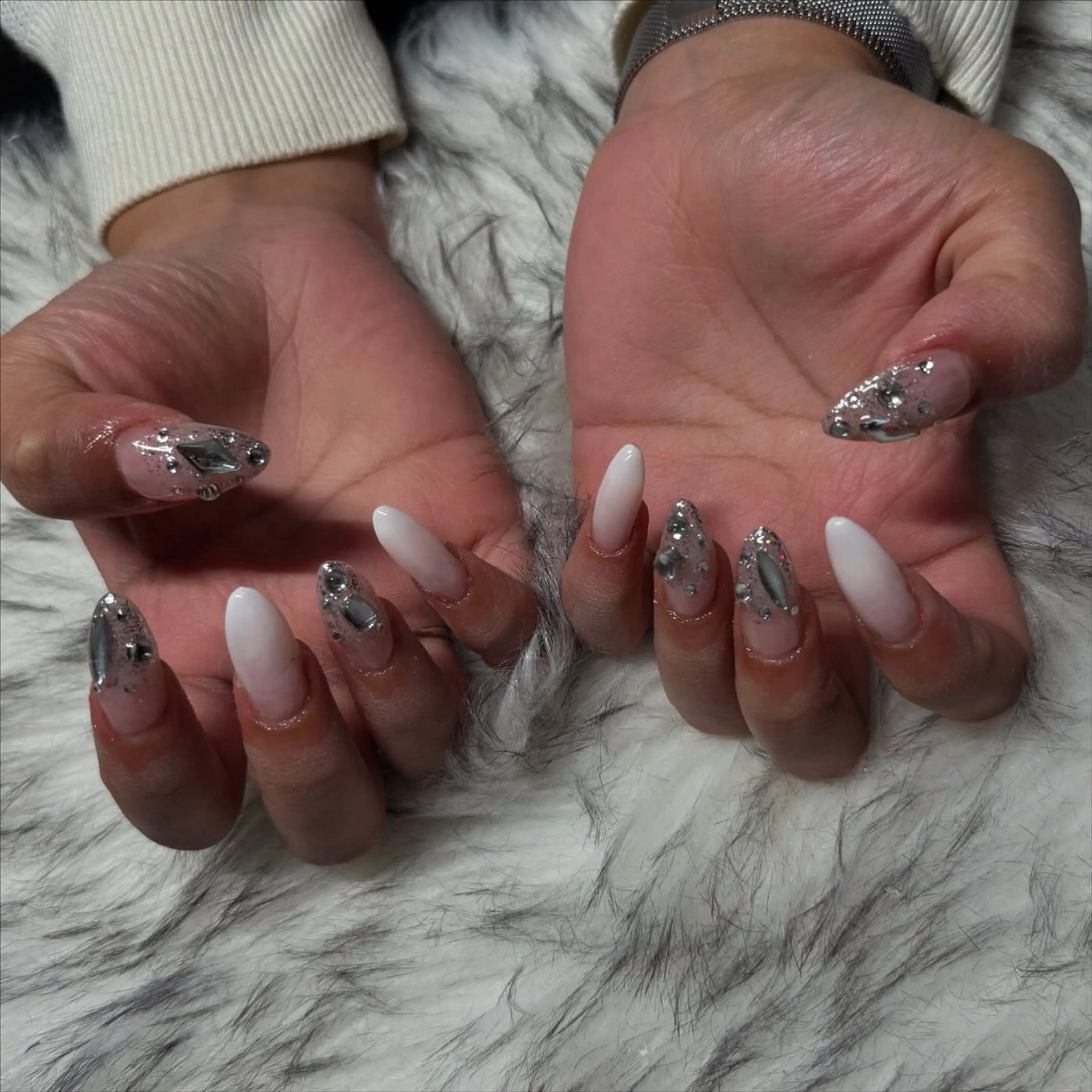 ロング ハンドネイル mao .のネイルデザイン