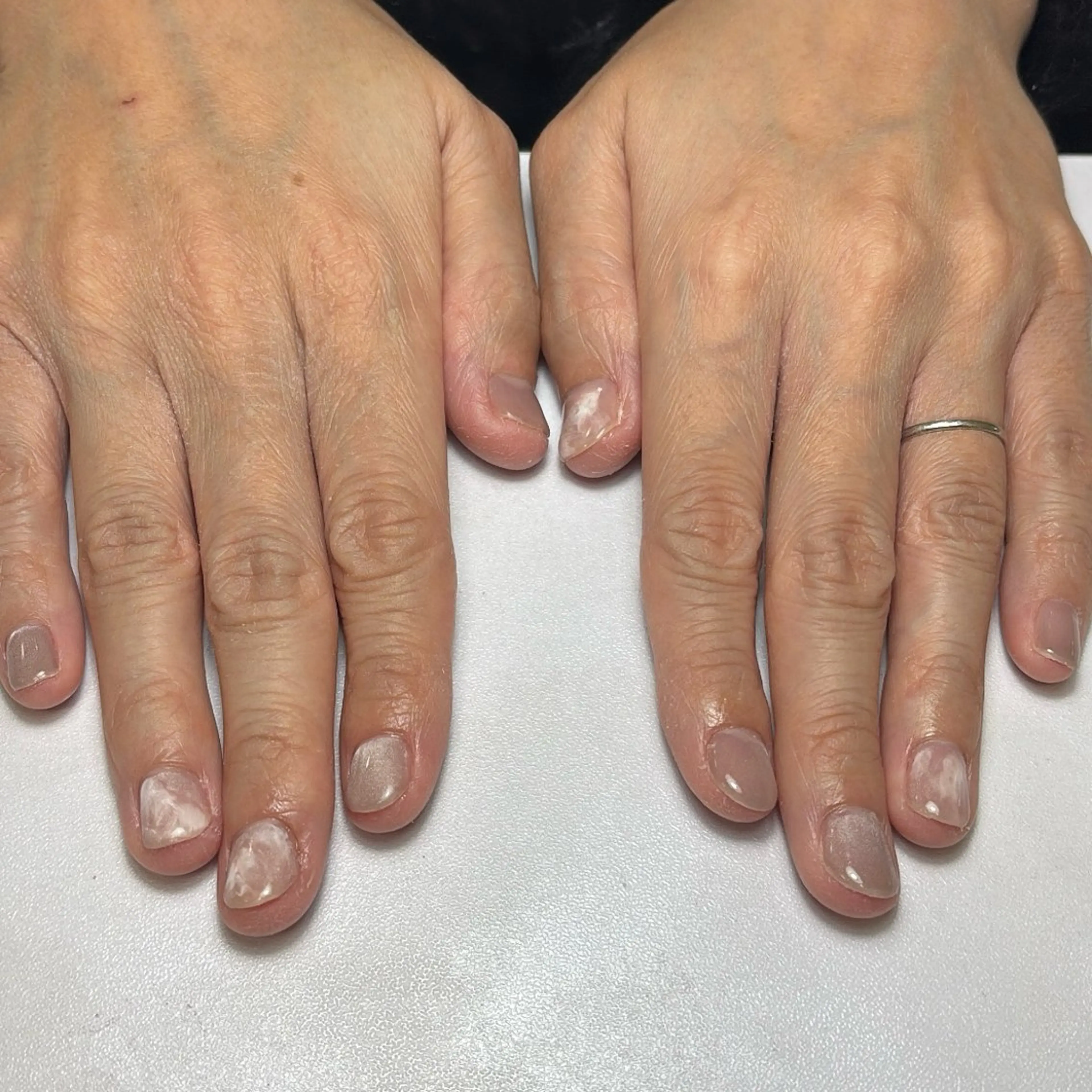 ネイル ネイルサロンエーナインイオン西町店所属・大館 萌香のネイルデザイン