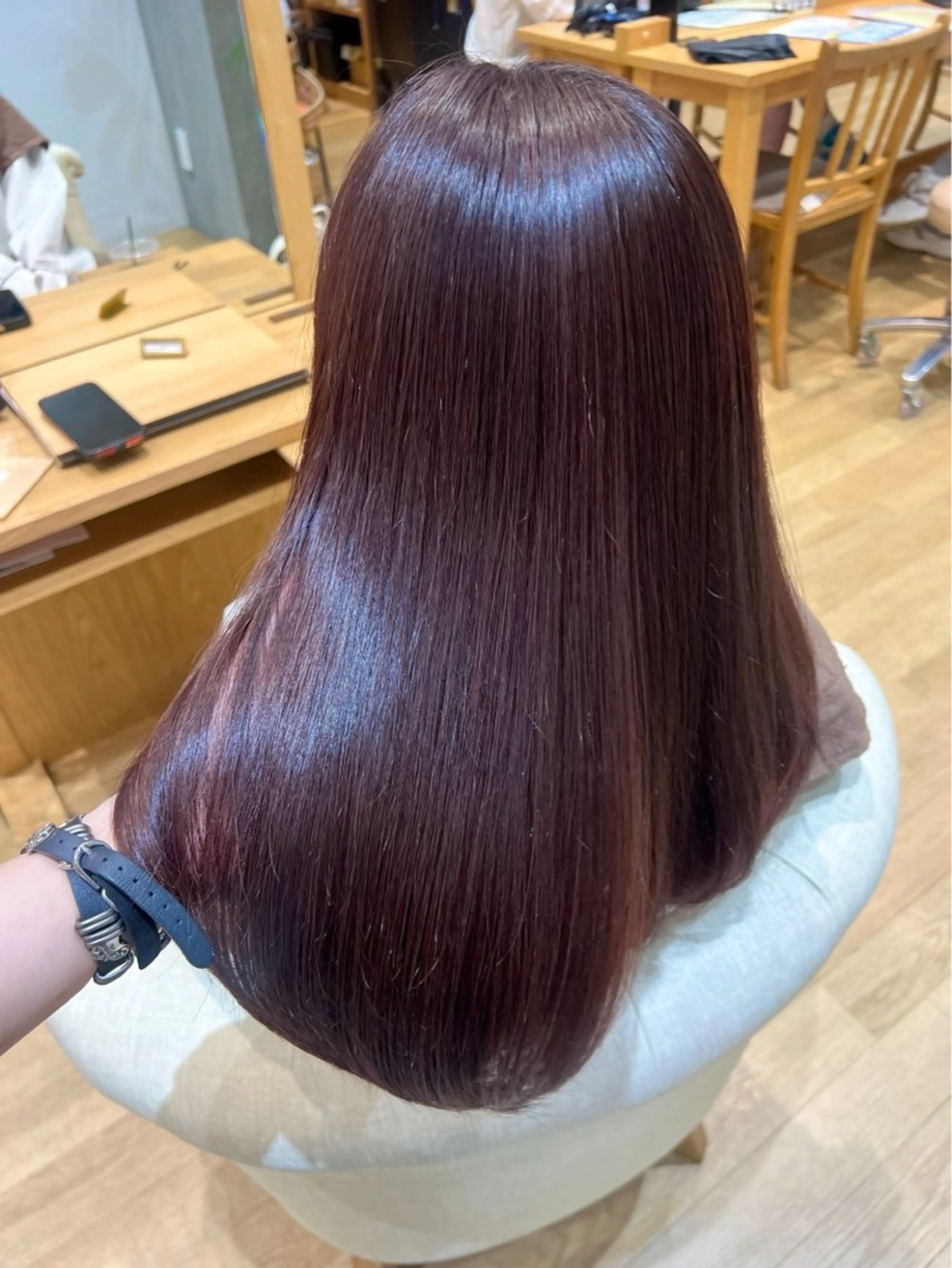 カラー 大野 芽依のヘアスタイル