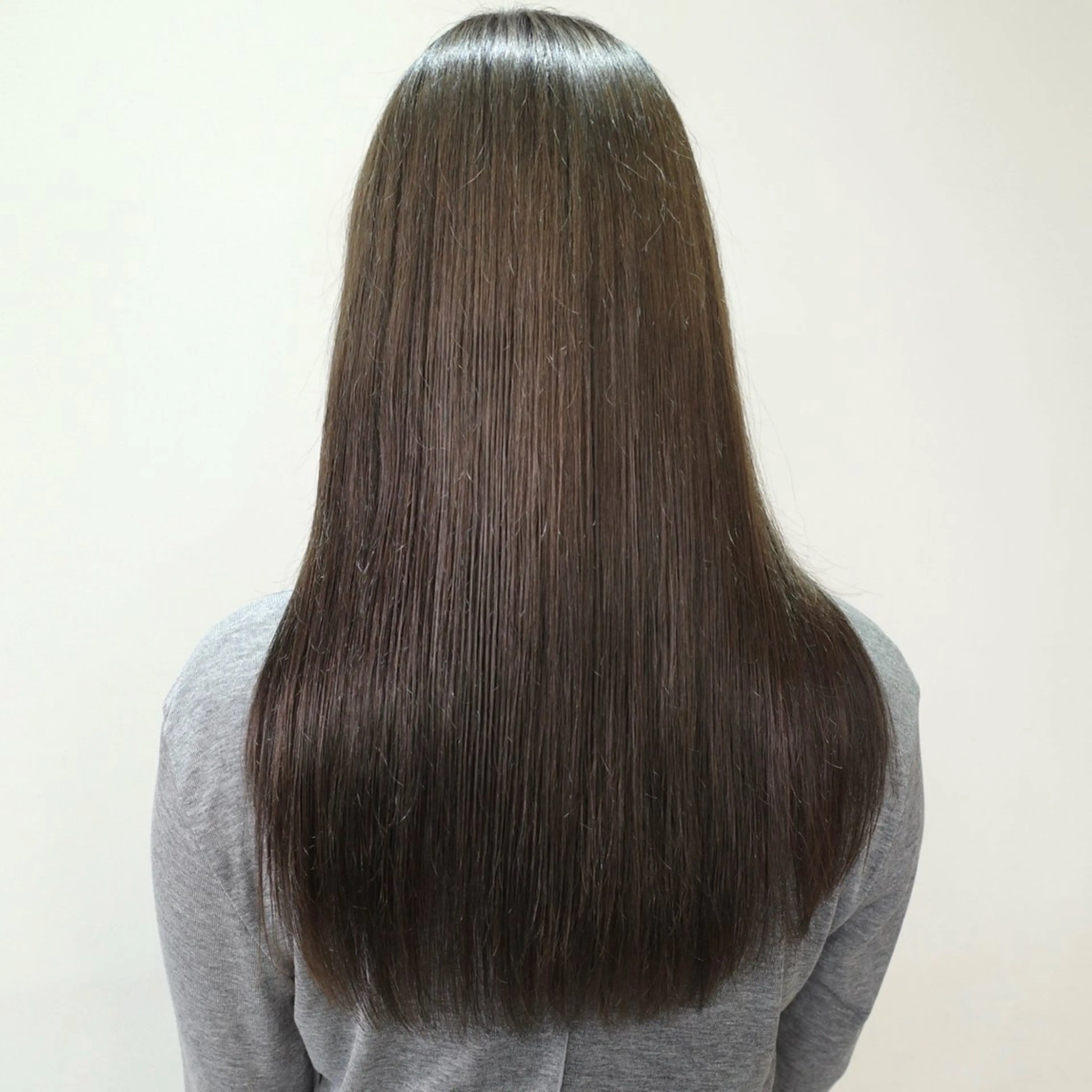 ロング カラー 透明感カラー グレージュ 顔まわりレイヤー 顔周りカット ハッシュカット カット ヘアカラー トリートメント nonoka オリーブ/グレージュのヘアスタイル