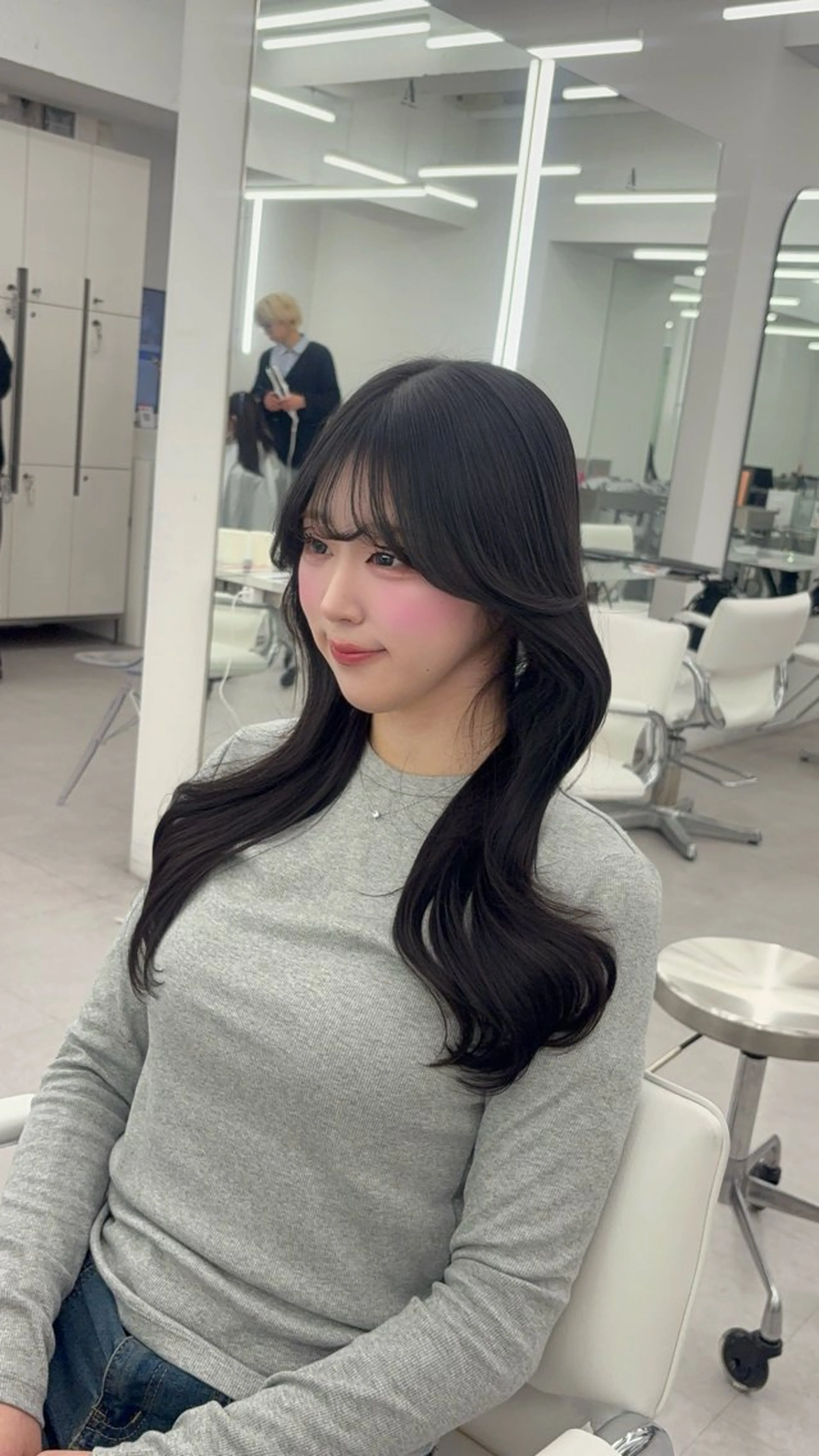 ロング カラー 小顔カット カット ヘアカラー トリートメント 韓国ヘア/レイヤー/ 顔まわり足立遥奈のヘアスタイル