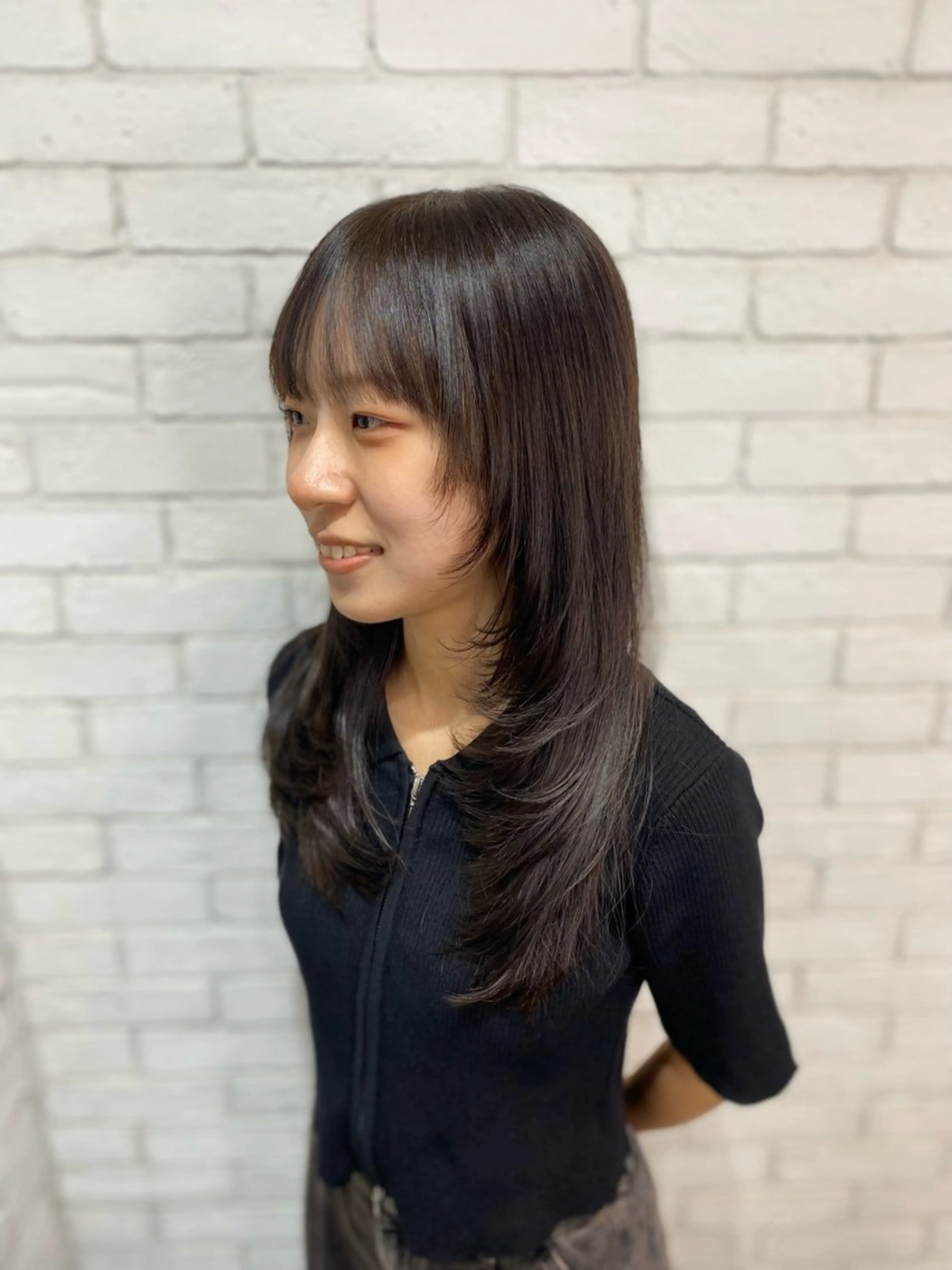 セミロング カラー レイヤーカット カット ヘアカラー トリートメント ヨシダ フミノリのヘアスタイル