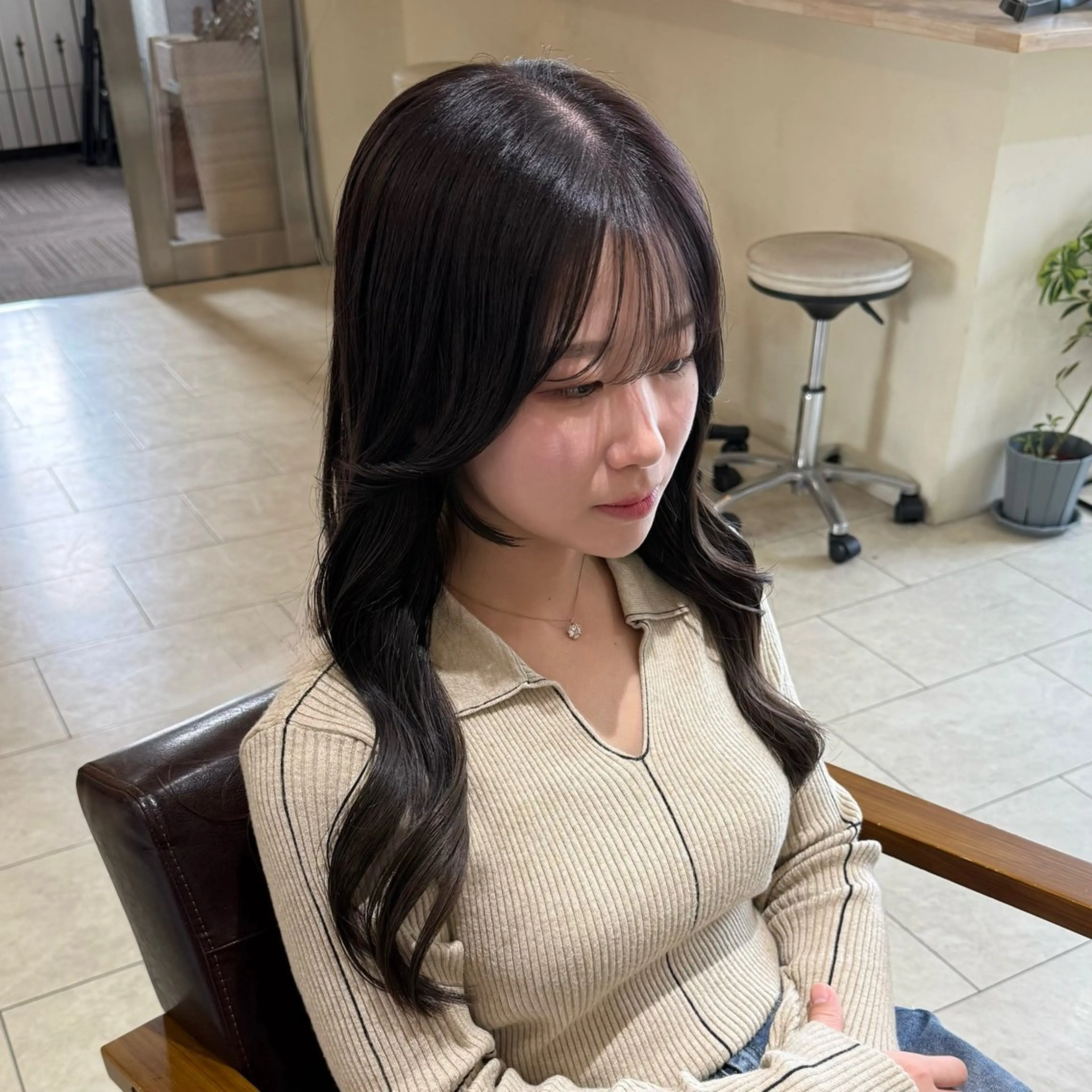 ロング カラー グレージュ ラベンダーカラー ラベンダーグレージュ ラベンダーグレー カット ヘアカラー トリートメント Yurika🕯️ 透明感カラー/ボブのヘアスタイル