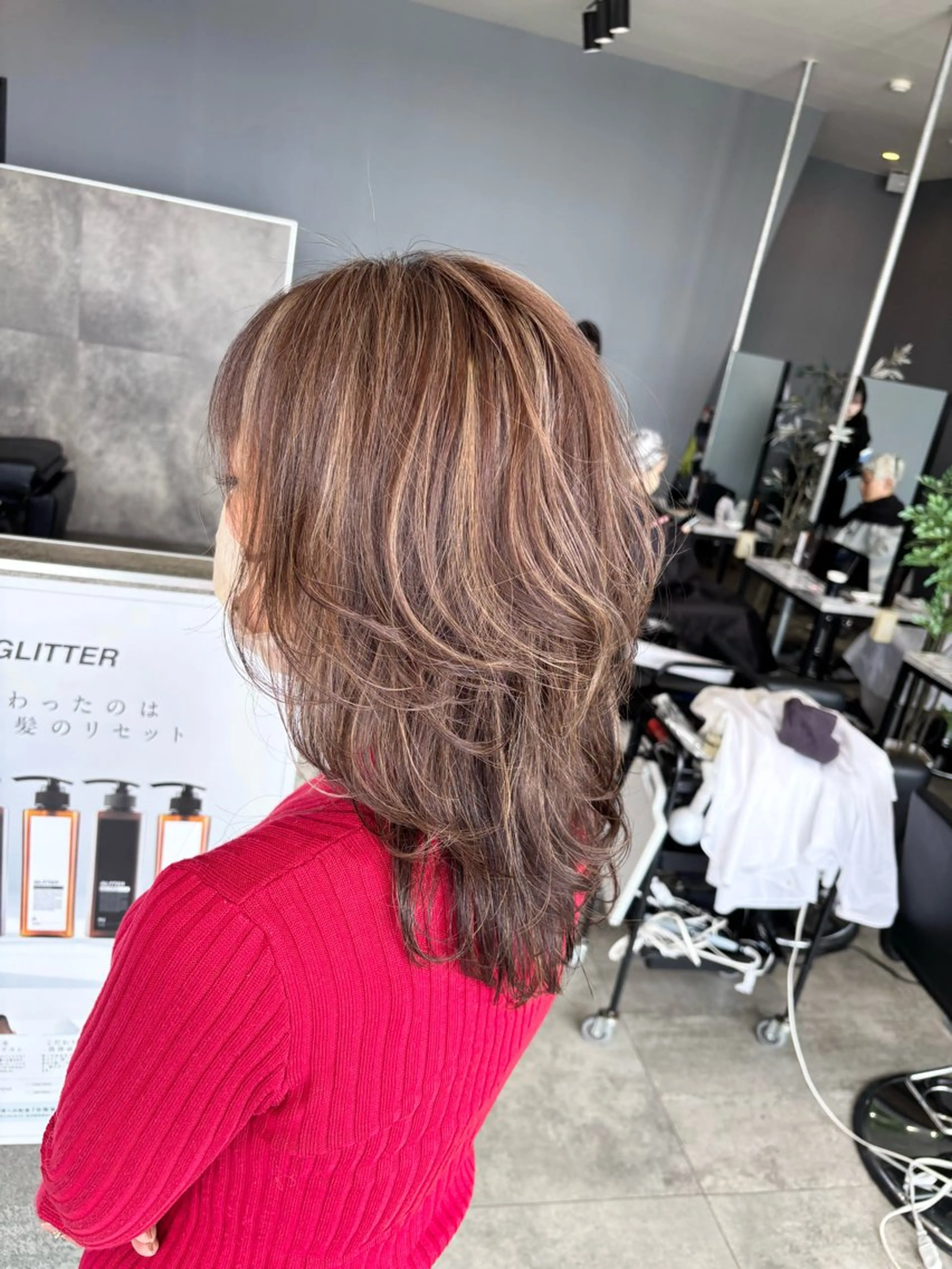 ミディアム カラー ハイライトカラー ハイライト レイヤーカット カット ヘアカラー ✂︎GLITTER ✂︎Yuu✂︎のヘアスタイル