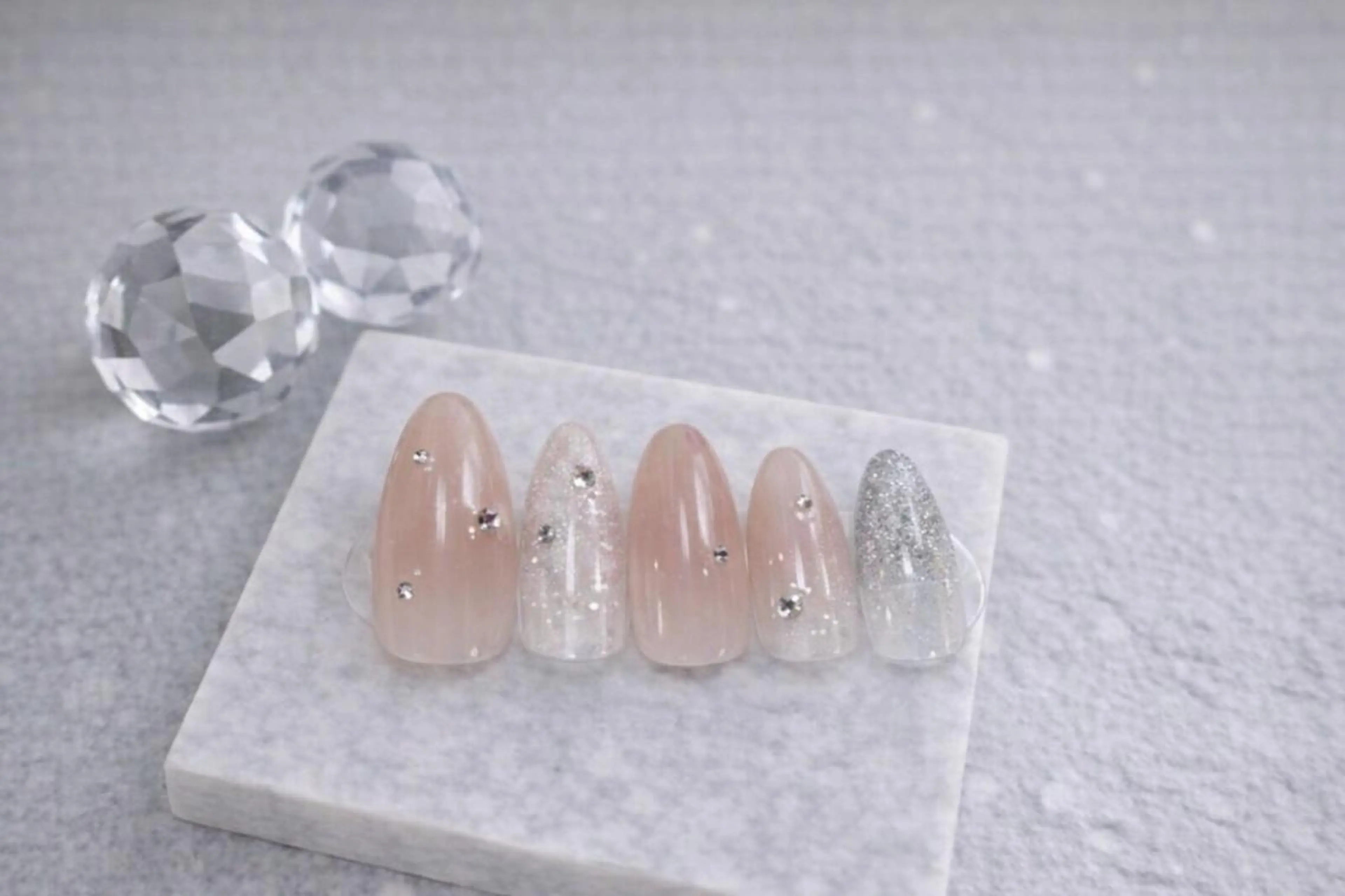 ネイル REBEST南森町 nail🪽のネイルデザイン