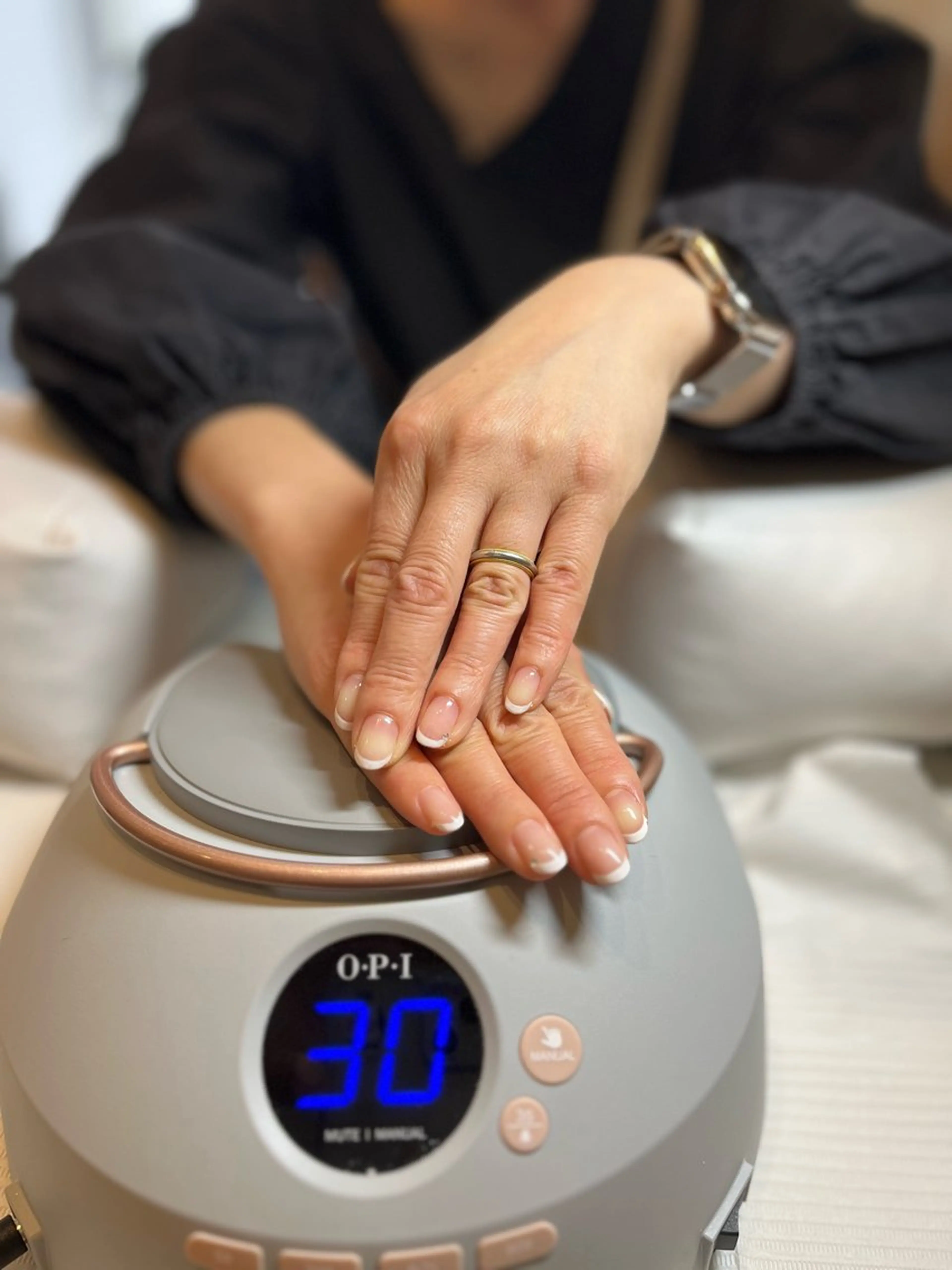 ネイル フレンチネイル ストーンネイル nail.add. miyukiのネイルデザイン