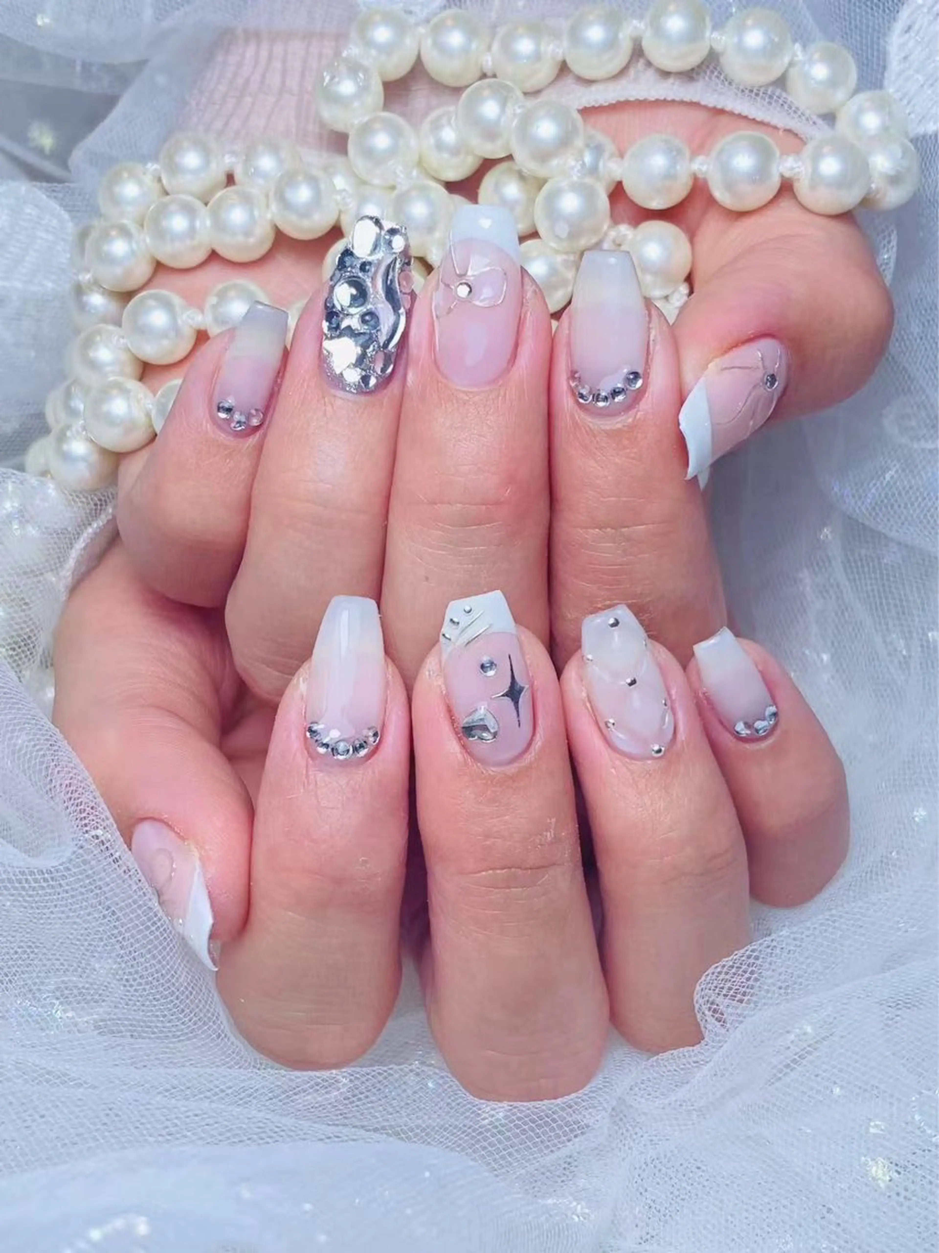 ネイル チョウ チョウのネイルデザイン