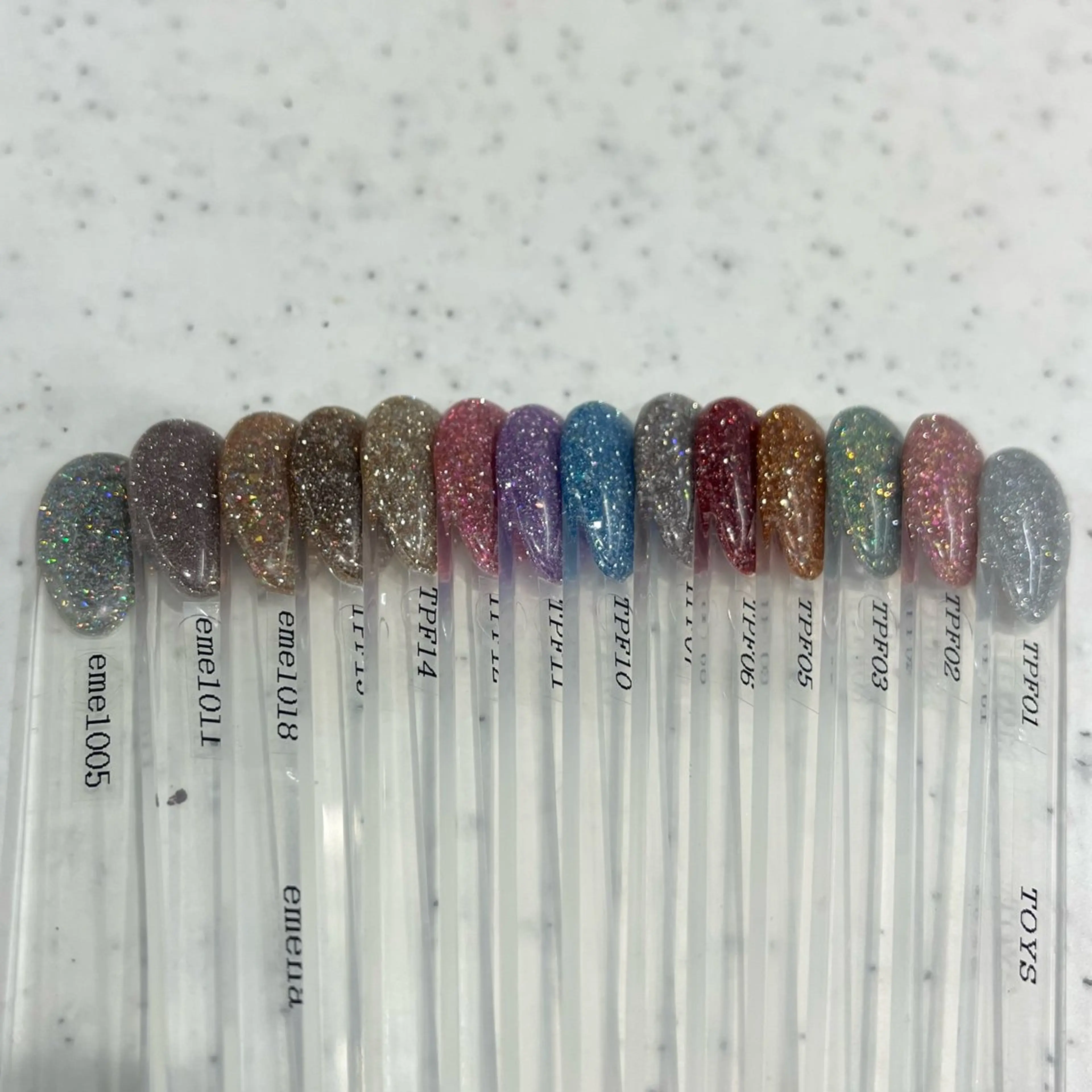 ネイル フラッシュネイル キラキラネイル ワンカラーネイル ハンドネイル eight nail 春菜のネイルデザイン