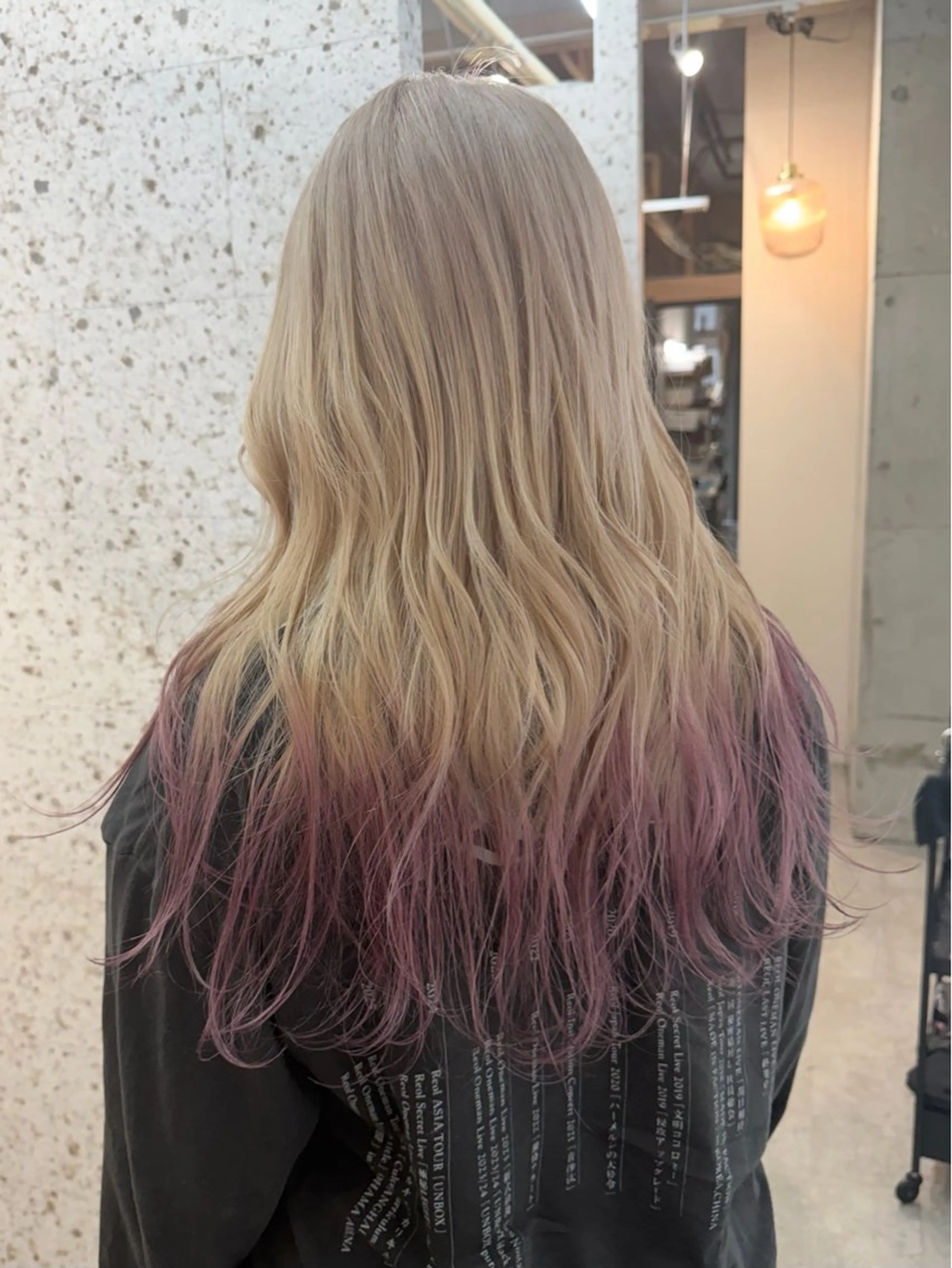 ロング カラー グラデーションカラー ピンクカラー ヘアカラー lani hair salon所属・SHOTO ハイトー ン/ブロンドカラーのヘアスタイル