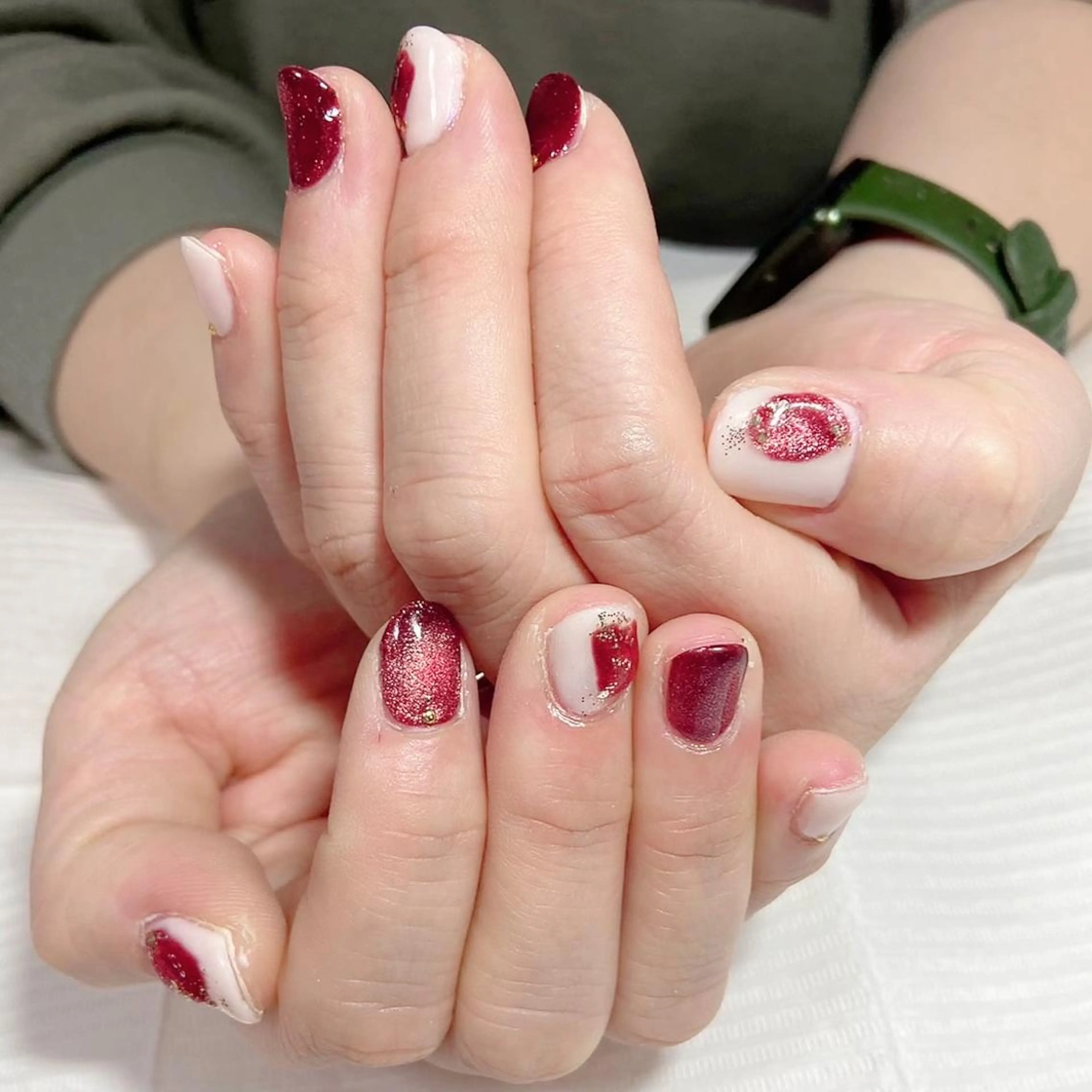 ネイル マグネットネイル ニュアンスネイル ハンドネイル 伊藤 アップネイルのネイルデザイン