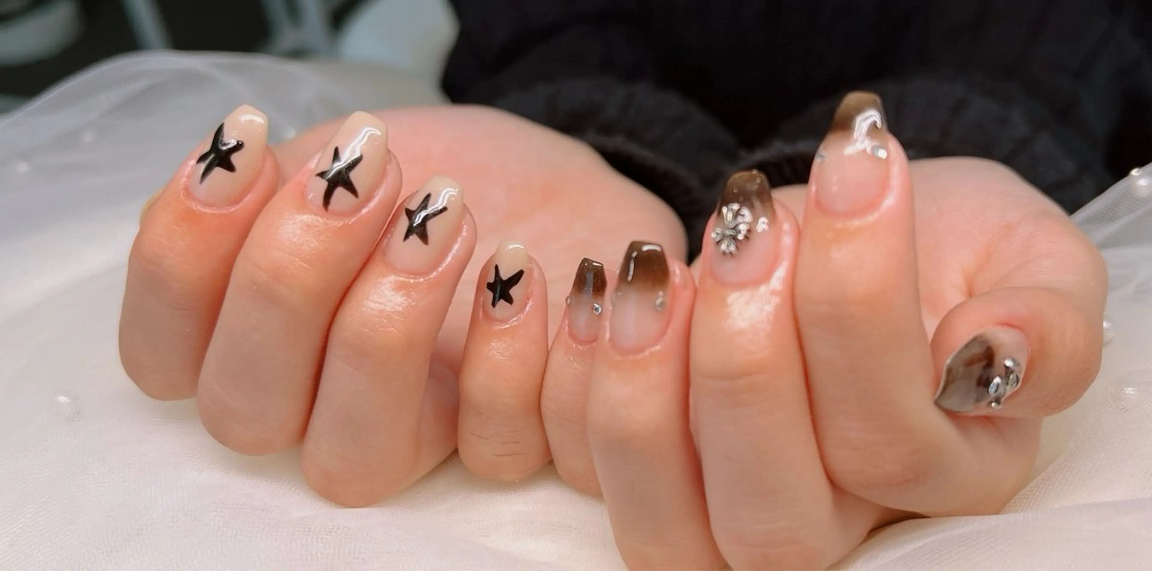 ネイル フットネイル フレンチネイル 韓国ネイル ロングネイル マグネットネイル Lee _nailのネイルデザイン