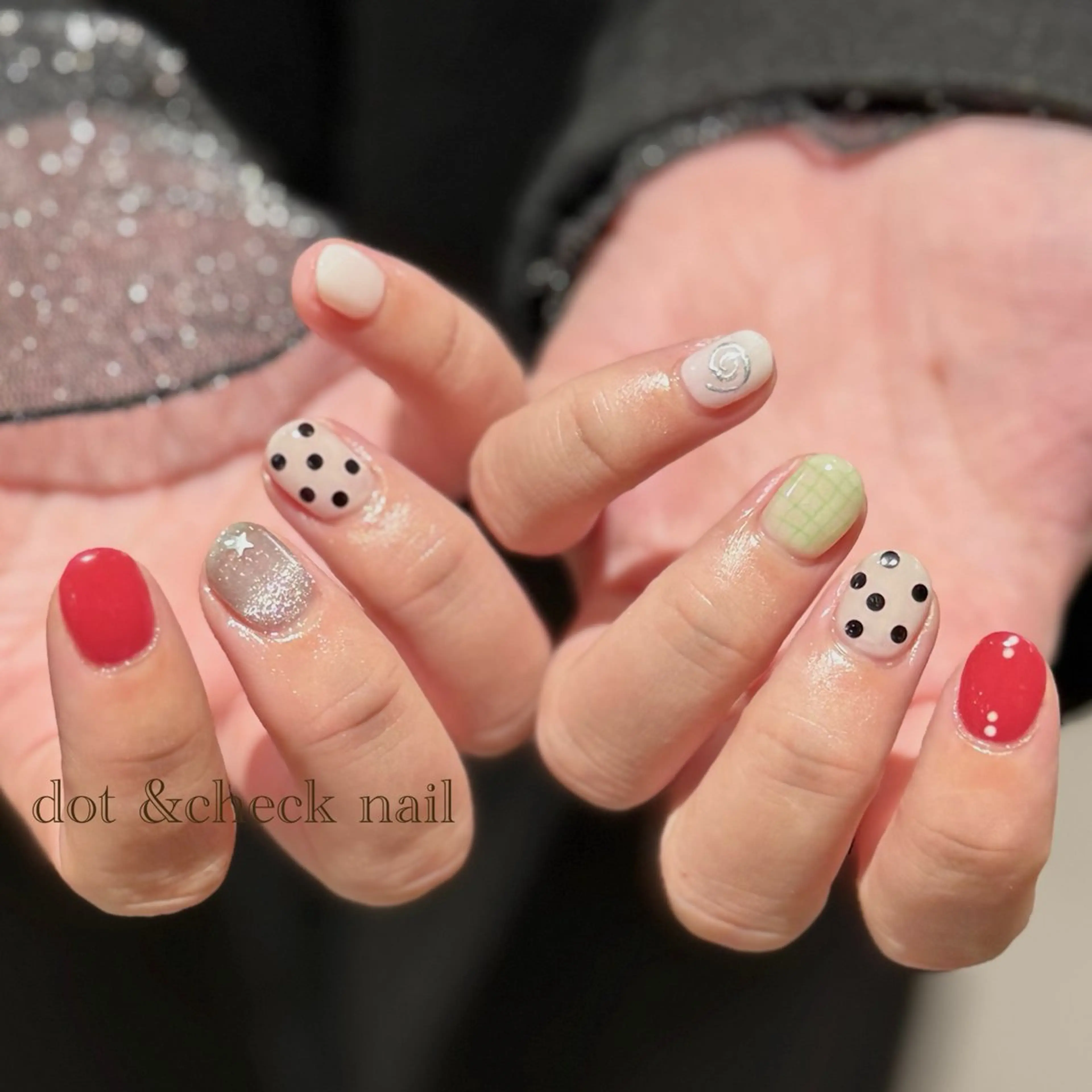 ネイル ハンドネイル chika .のネイルデザイン