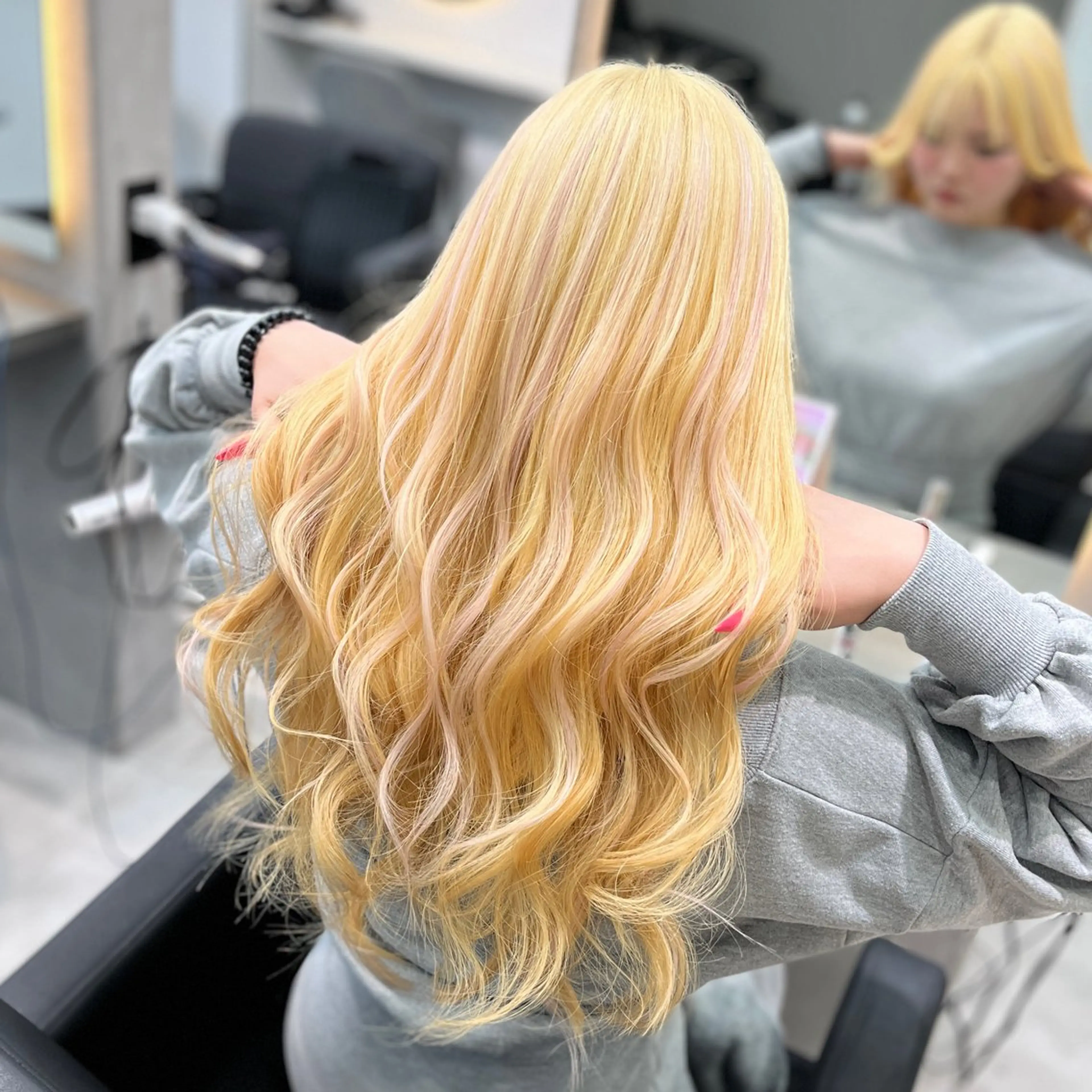 カラー ブリーチ ブロンド ダブルカラー ハイライトカラー ピンクカラー ヘアカラー MOMOKA /　Lapis今泉店のヘアスタイル