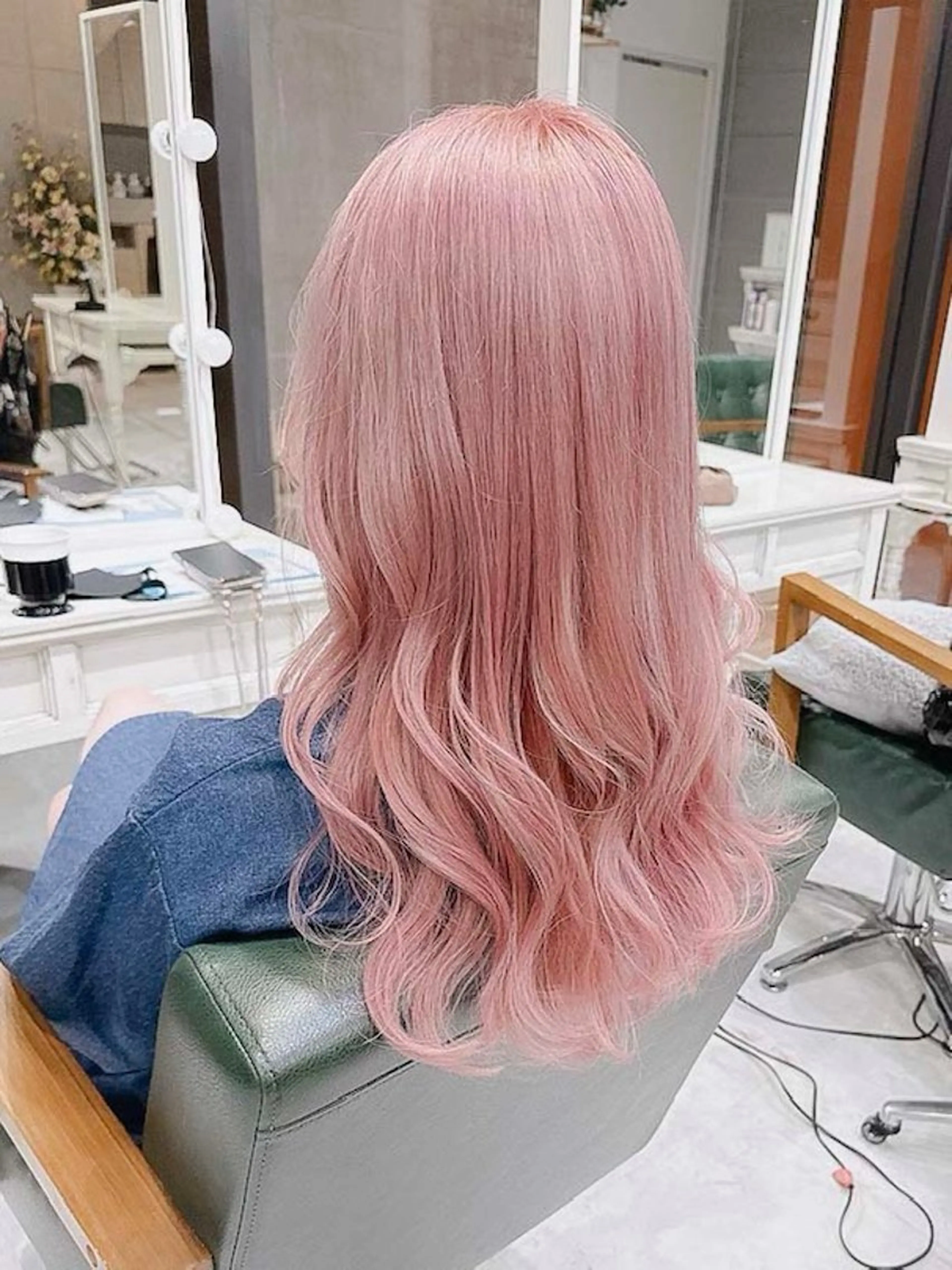 セミロング カラー ブリーチ 透明感カラー ハイトーンカラー ピンクカラー 𝐍𝐚𝐧𝐚{ 原宿/ハイトーン🫧のヘアスタイル