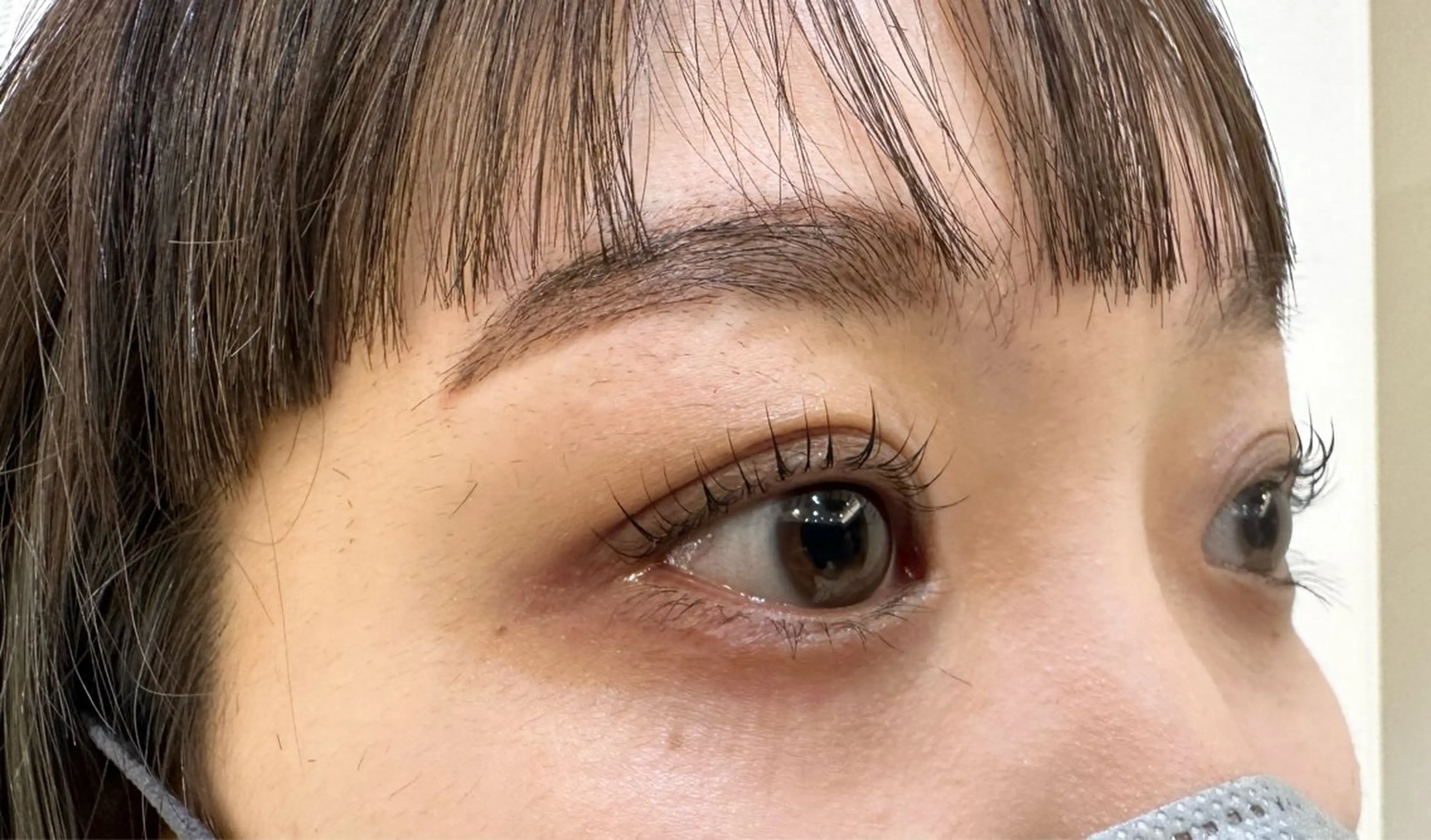 アイブロウデザインカットの写真