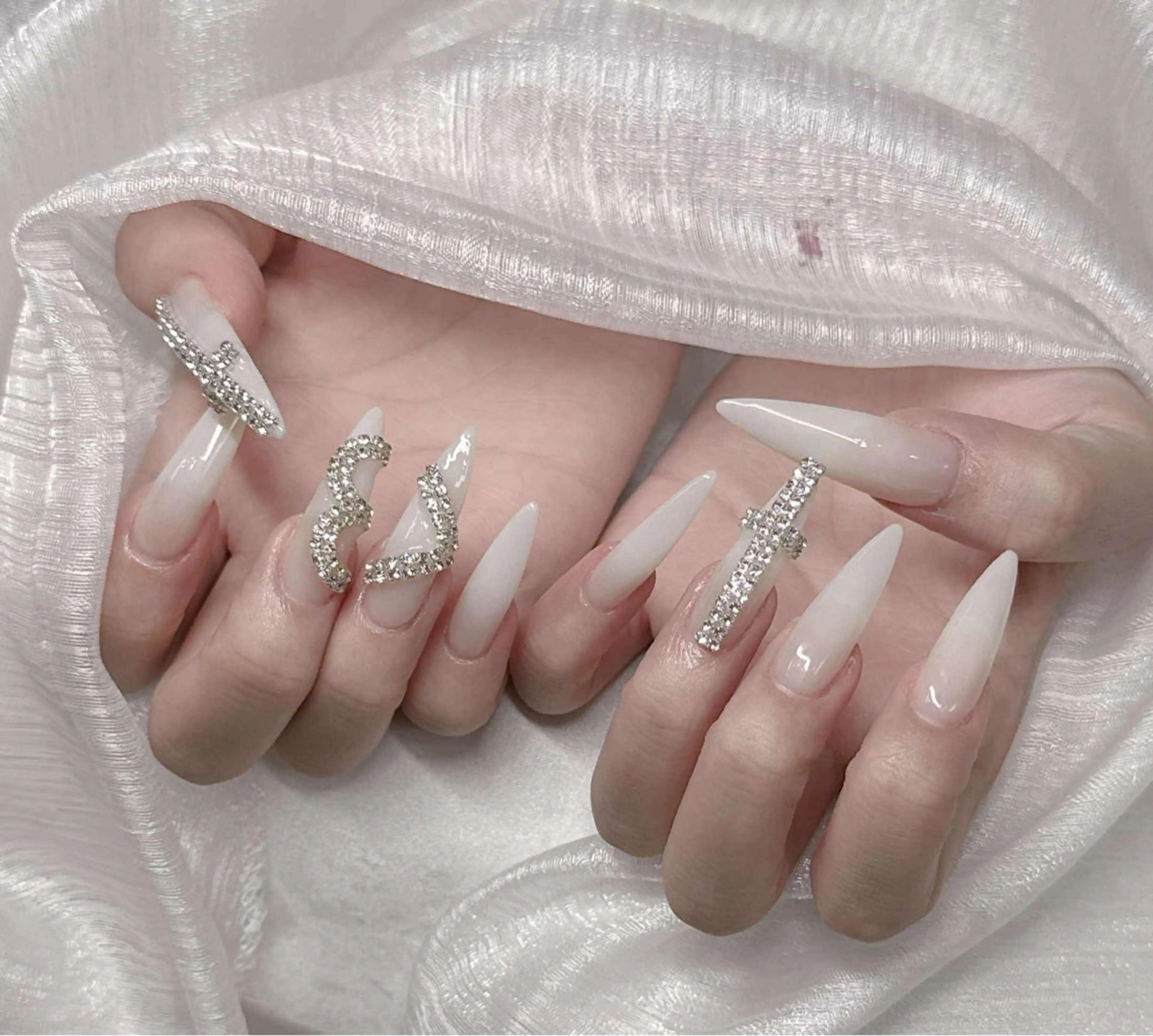 ネイル ハンドネイル Lee Nailsのネイルデザイン