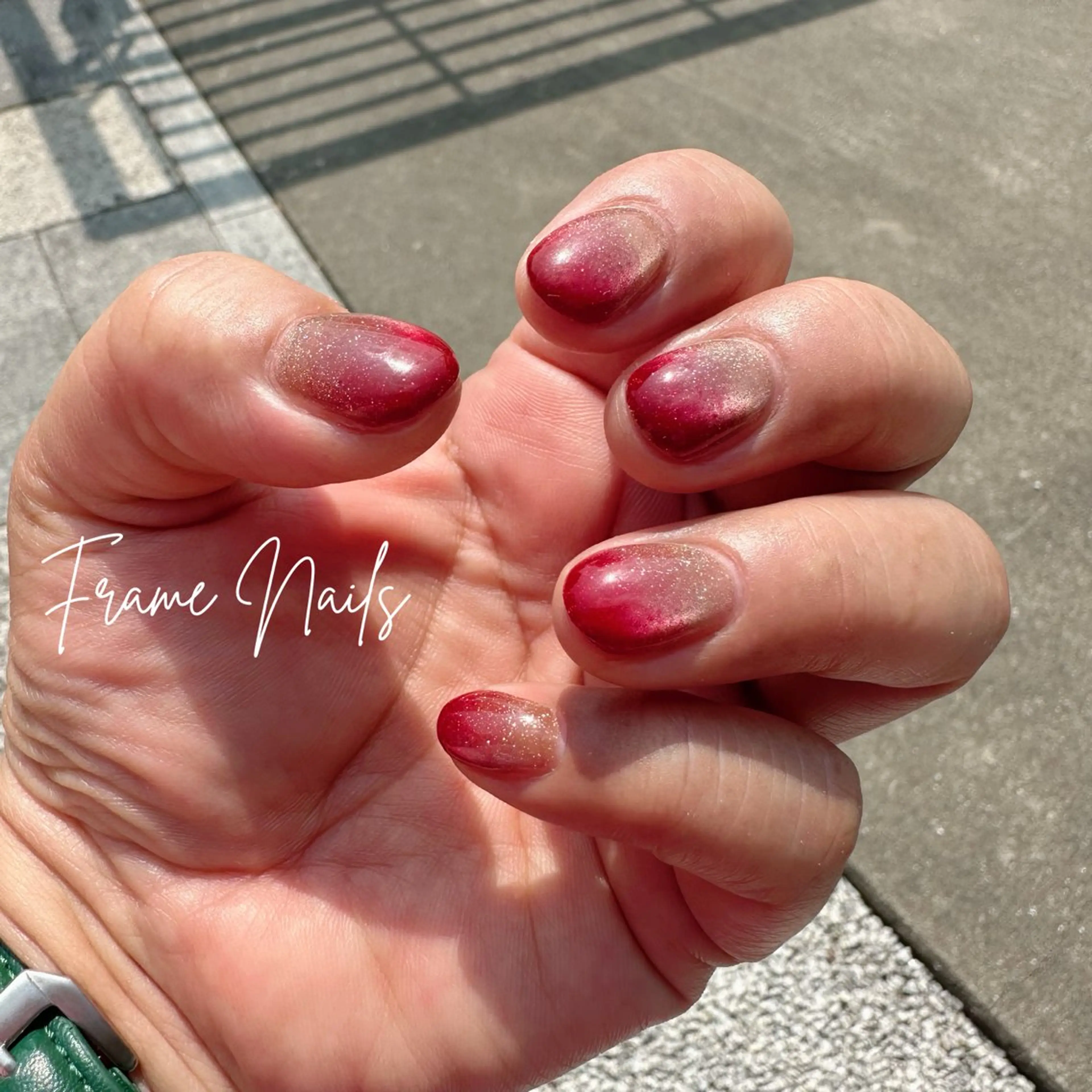 ネイル ボルドー ブラウン フラッシュネイル フラッシュマグ グラデーション Okamori Mikiのネイルデザイン