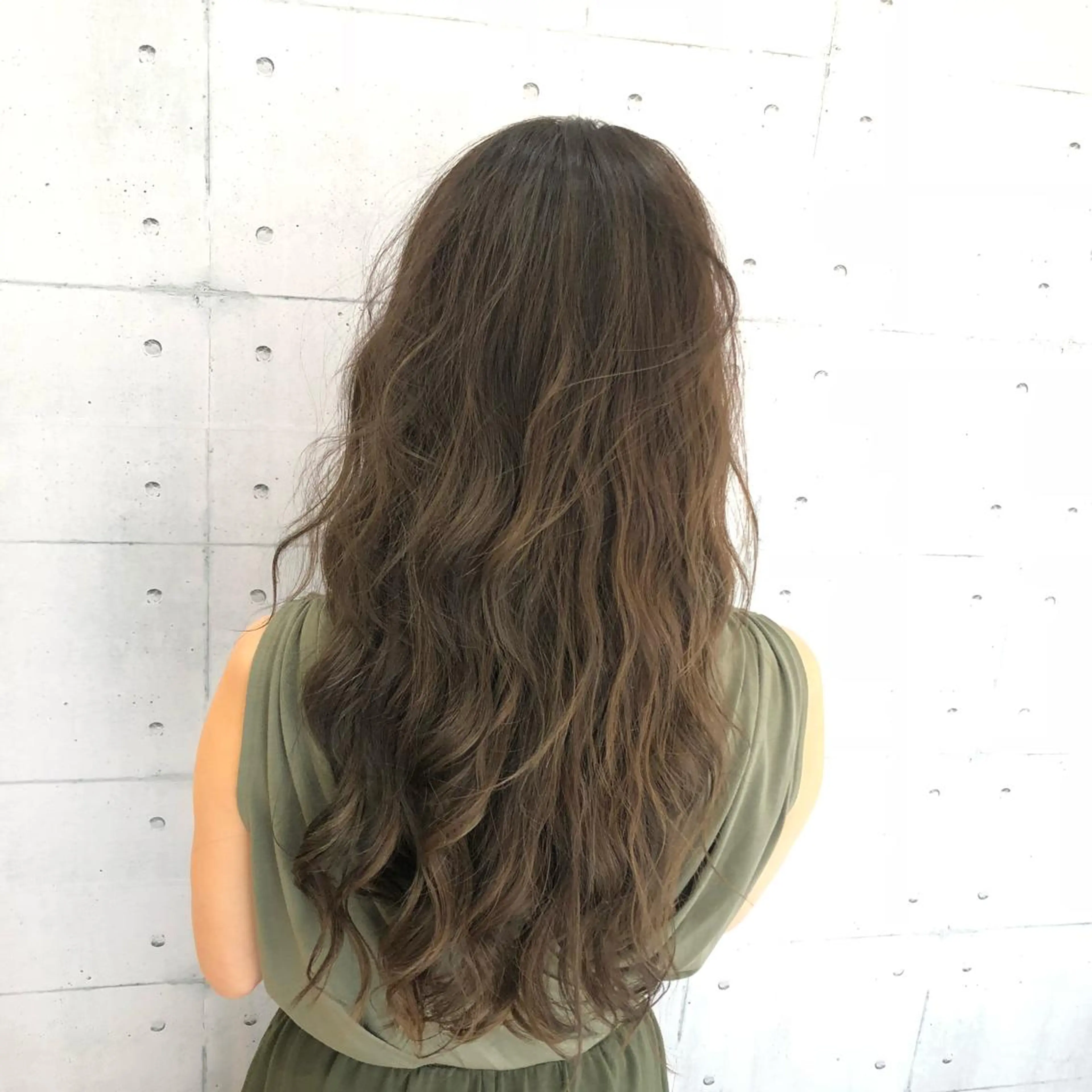 ロング カラー 透明感カラー イルミナカラー 北脇 健治のヘアスタイル