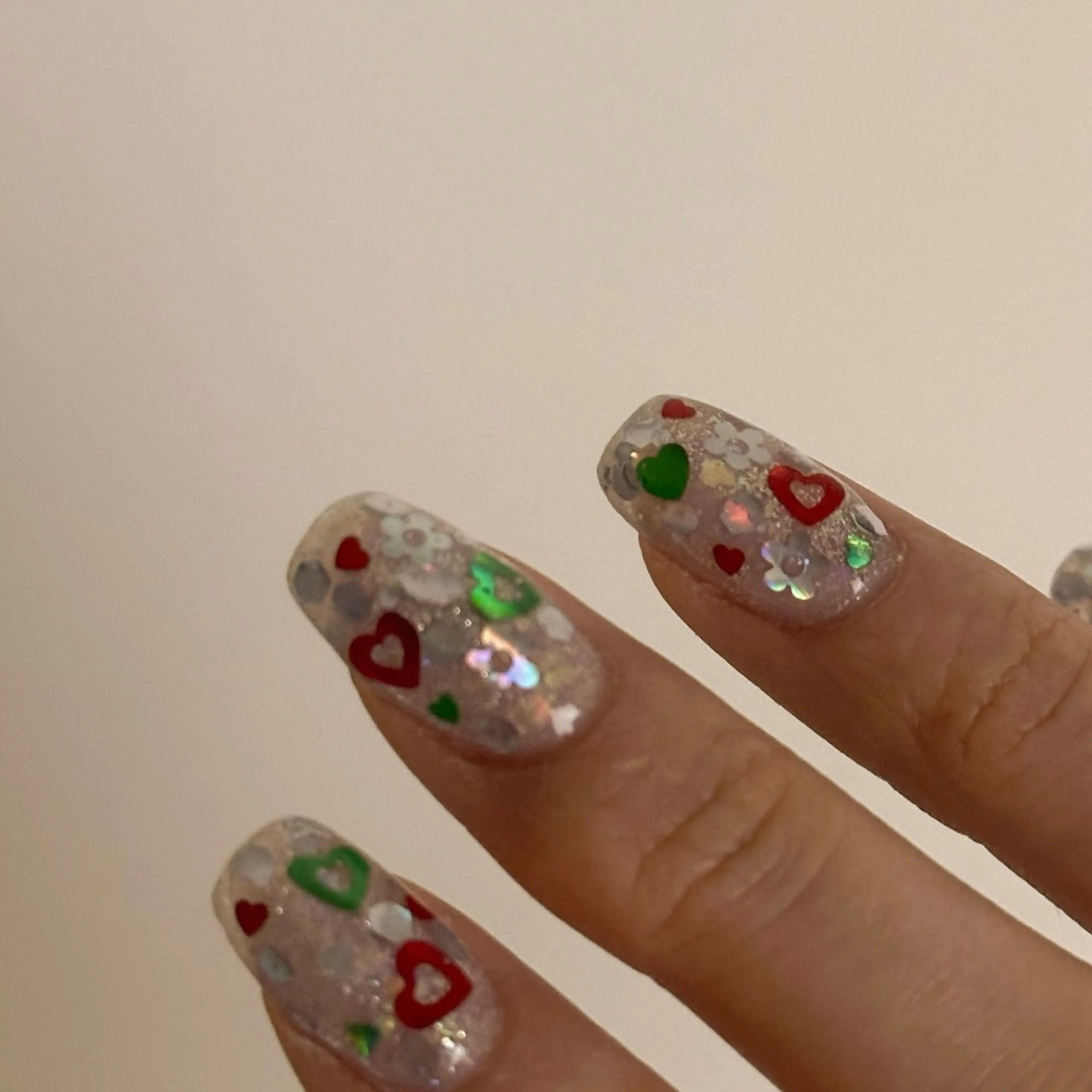 ネイル ジェルネイル ホログラムネイル 持ち込み ニュアンスネイル パラジェル ハンドネイル Kotoha （ことは）のネイルデザイン