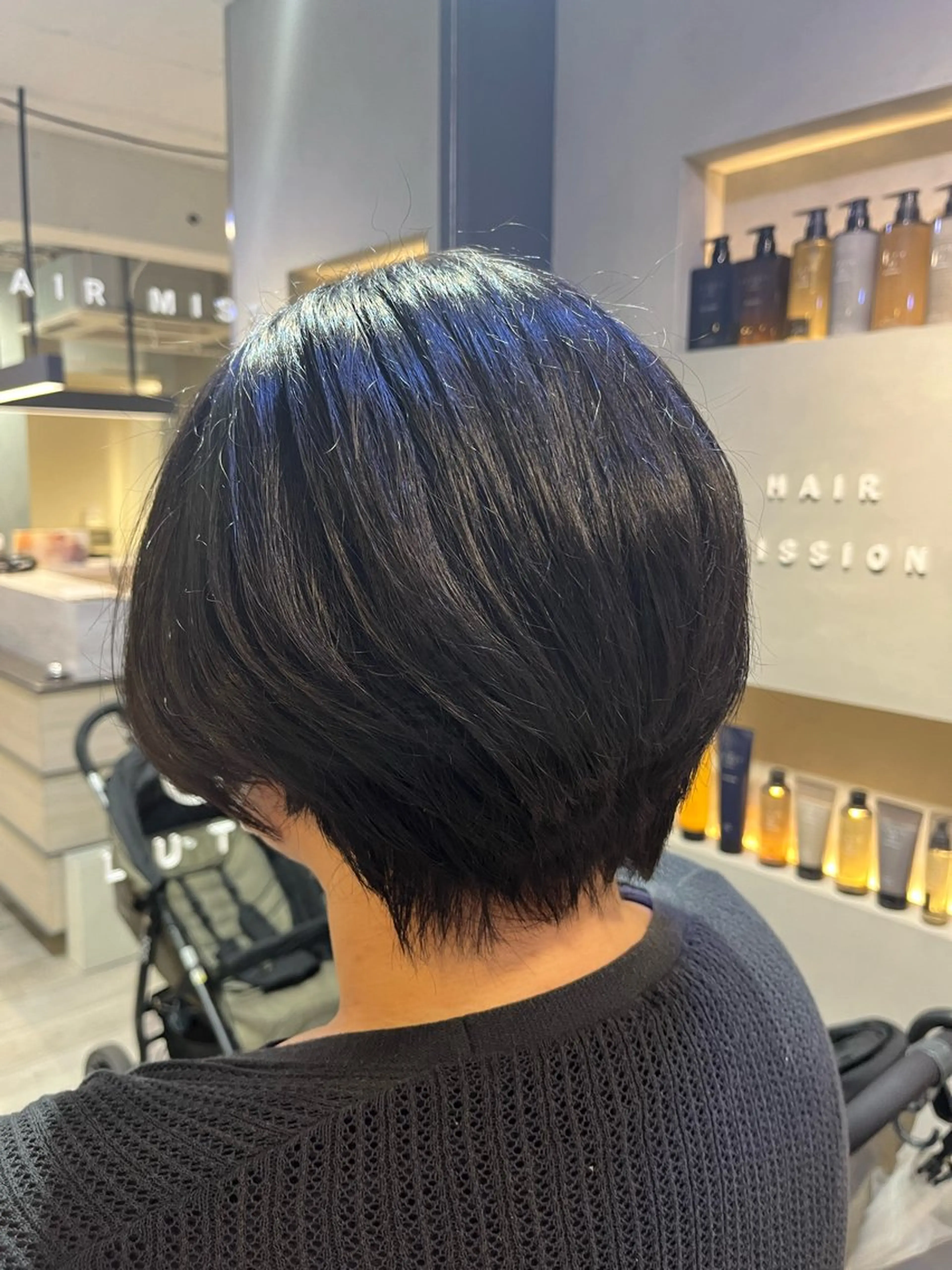 ショート ハイトーン/心斎橋 🌙イツキのヘアスタイル