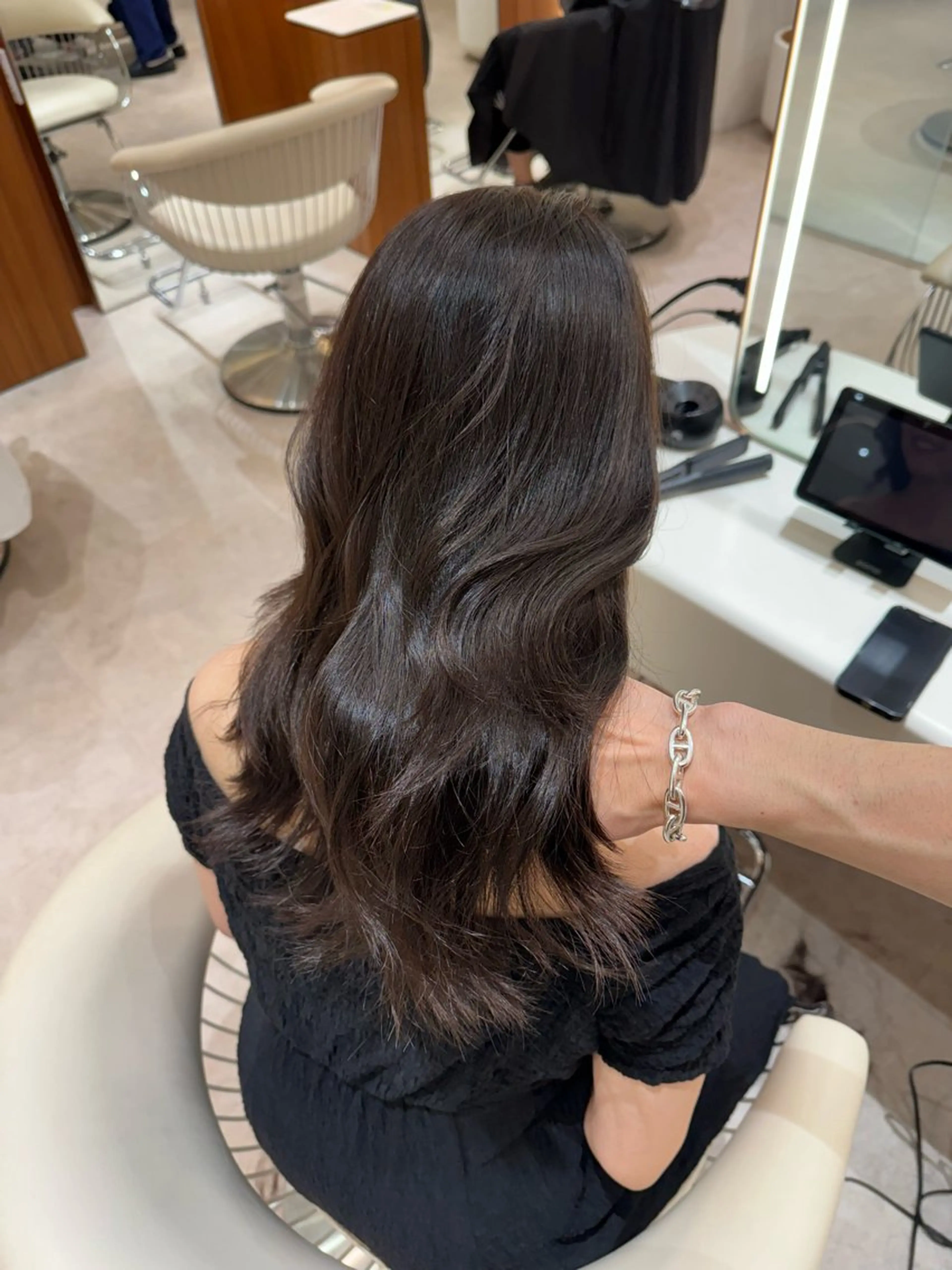 ロング カラー ショコラグレージュ グレージュ 韓国風ヘア レイヤーカット カット ヘアカラー トリートメント ヘアセット 韓国レイヤー🇰🇷 韓国研修◎渋谷カイトのヘアスタイル